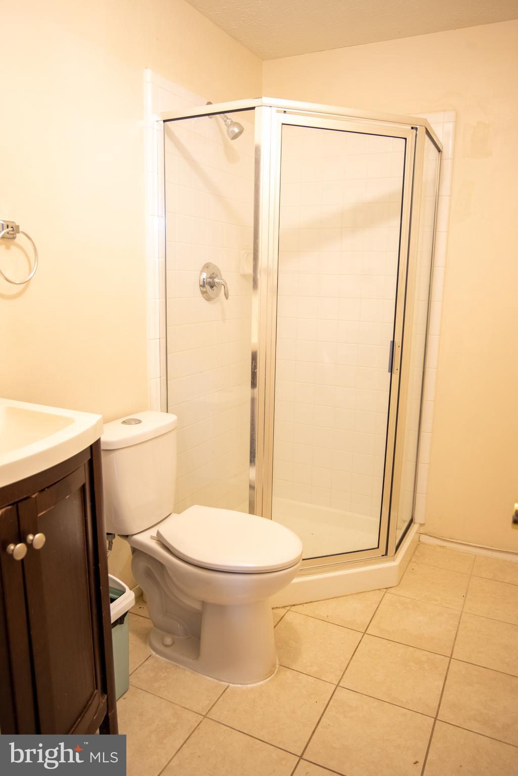 CHATEAU VALLEY - Residential Lease