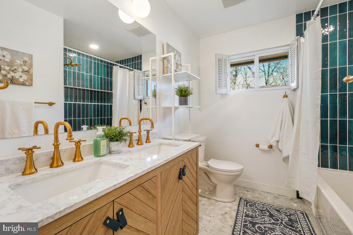 STRATFORD LANDING - Residential