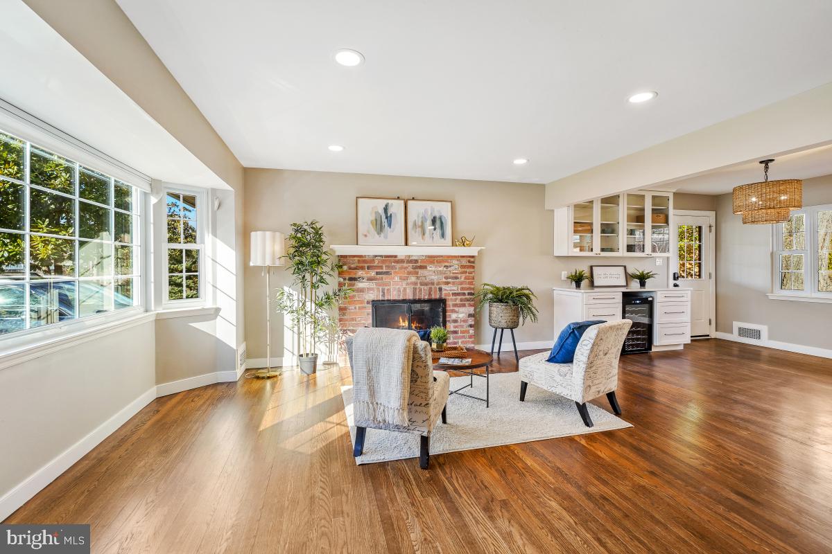 8705 STOCKTON PARKWAY