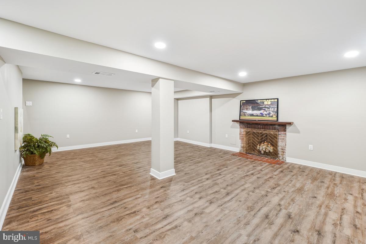 STRATFORD LANDING - Residential