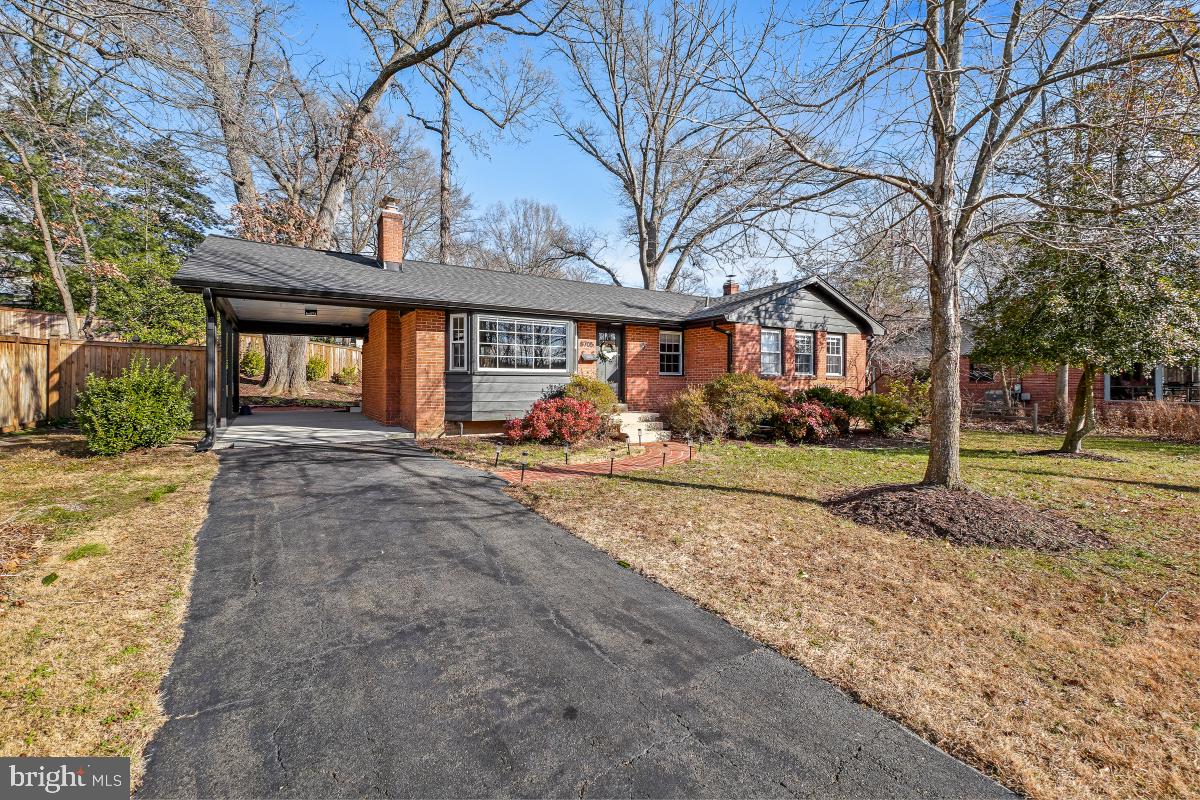 8705 STOCKTON PARKWAY