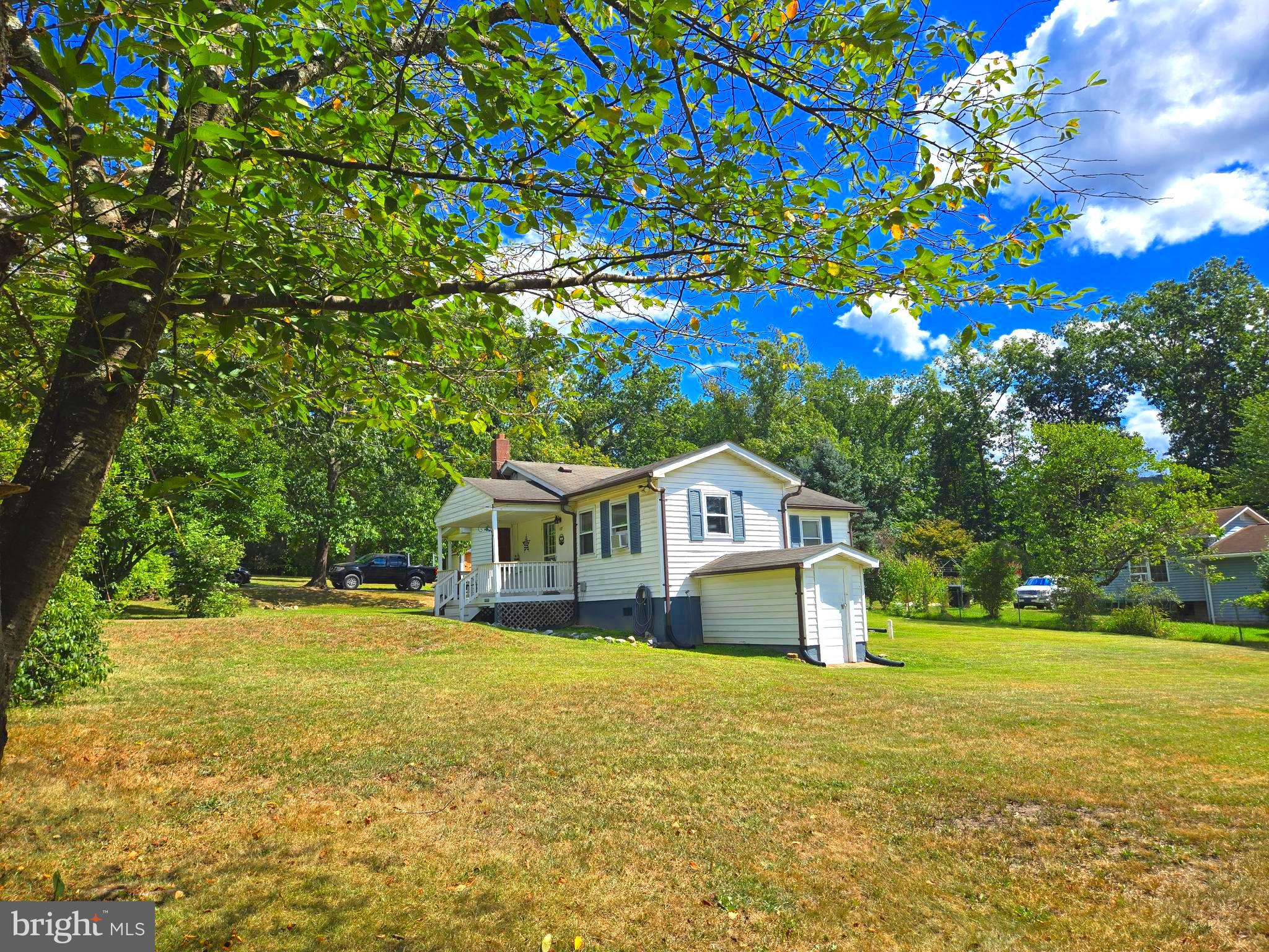 GOLDEN ACRES - Residential