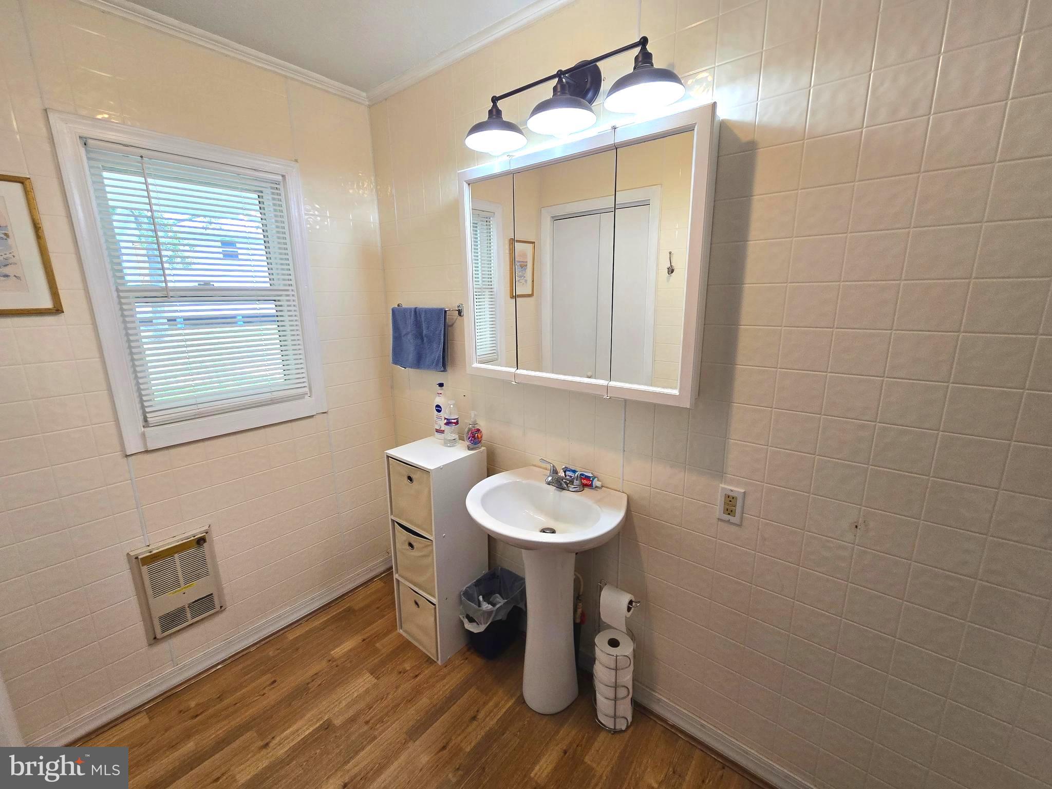 GOLDEN ACRES - Residential