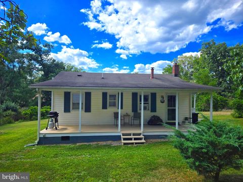 Homes For Sale - 117 Lake View Drive<br/> AUGUSTA, WV 26704