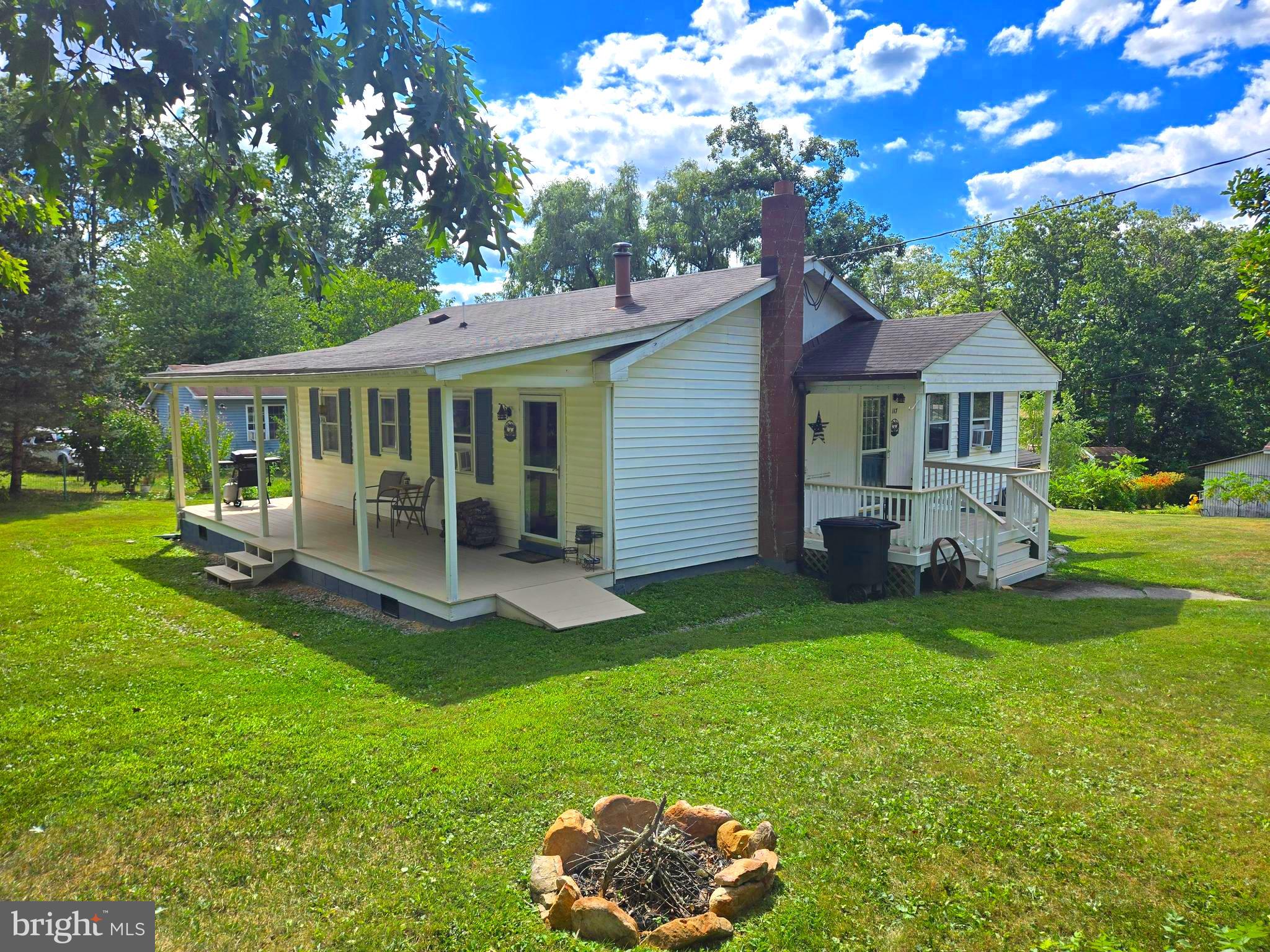 GOLDEN ACRES - Residential