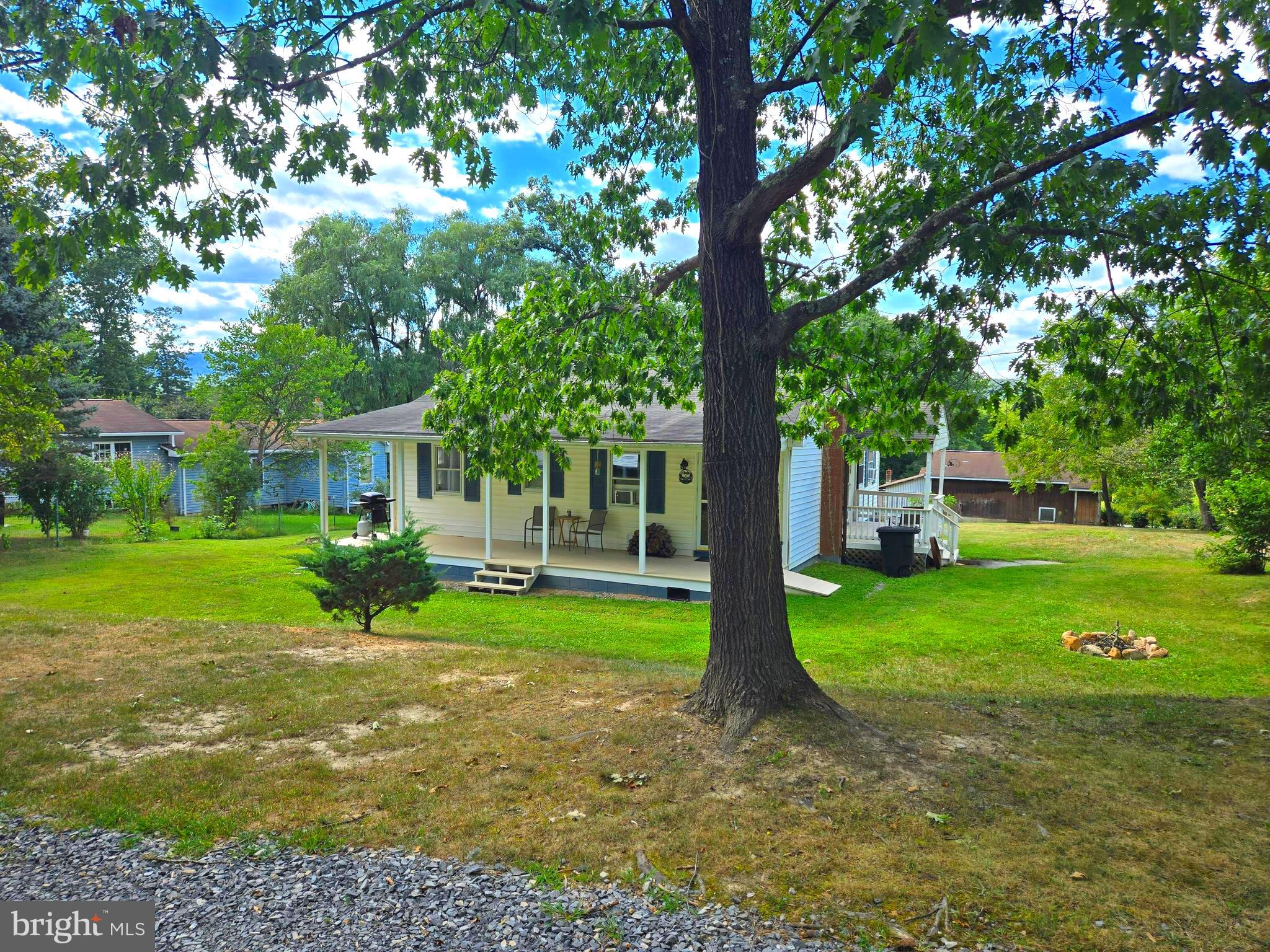 GOLDEN ACRES - Residential