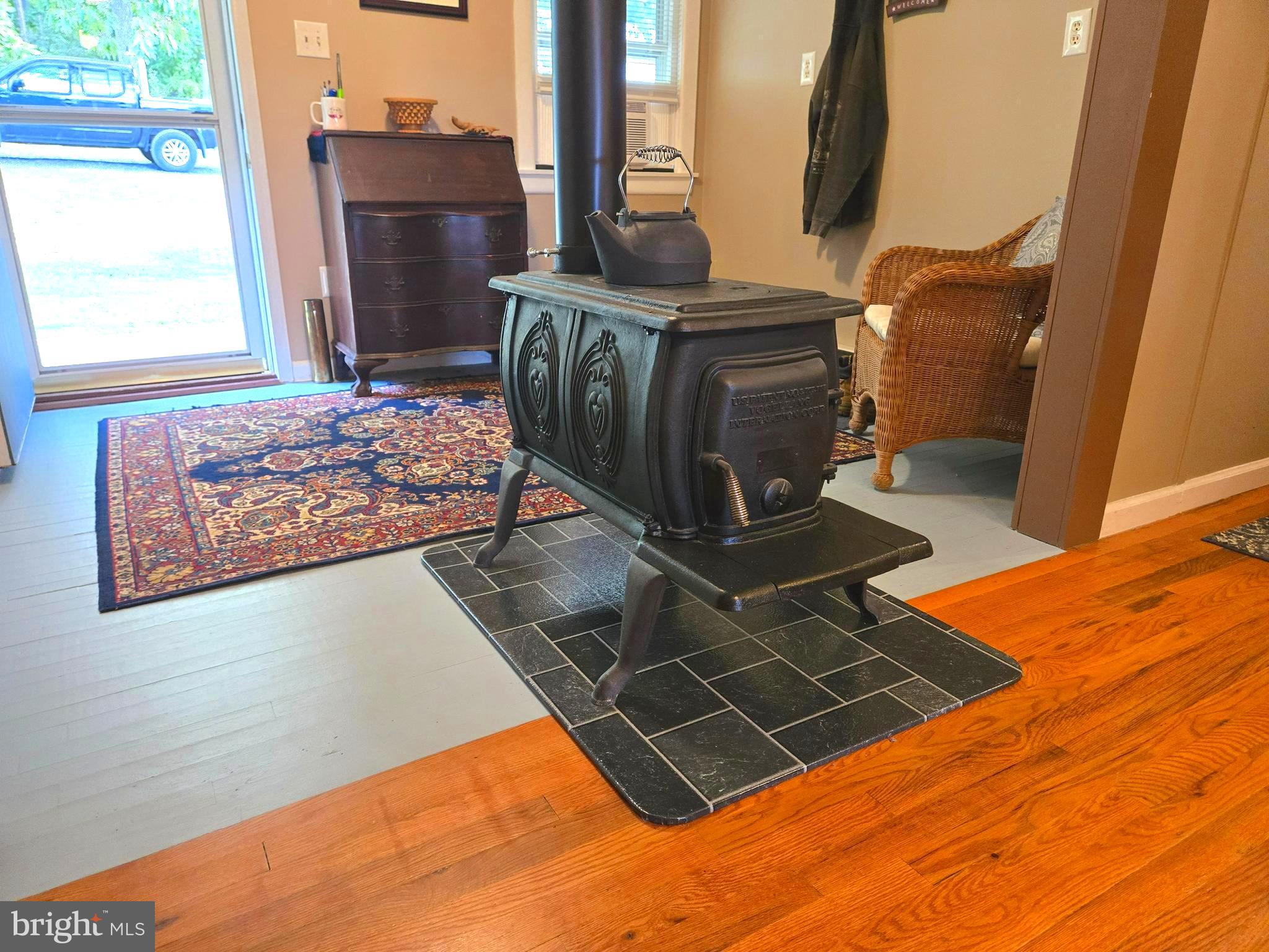 GOLDEN ACRES - Residential