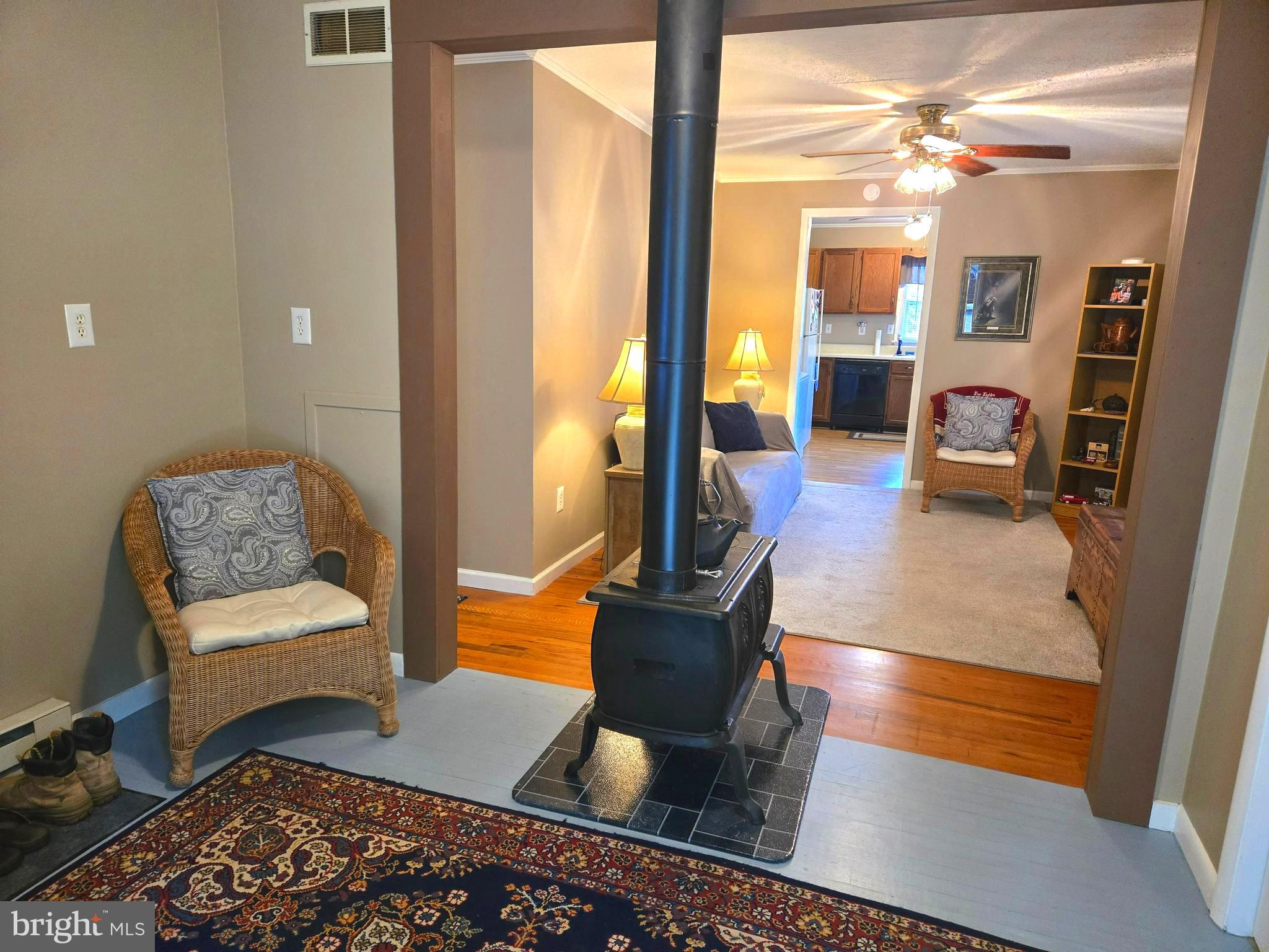 GOLDEN ACRES - Residential