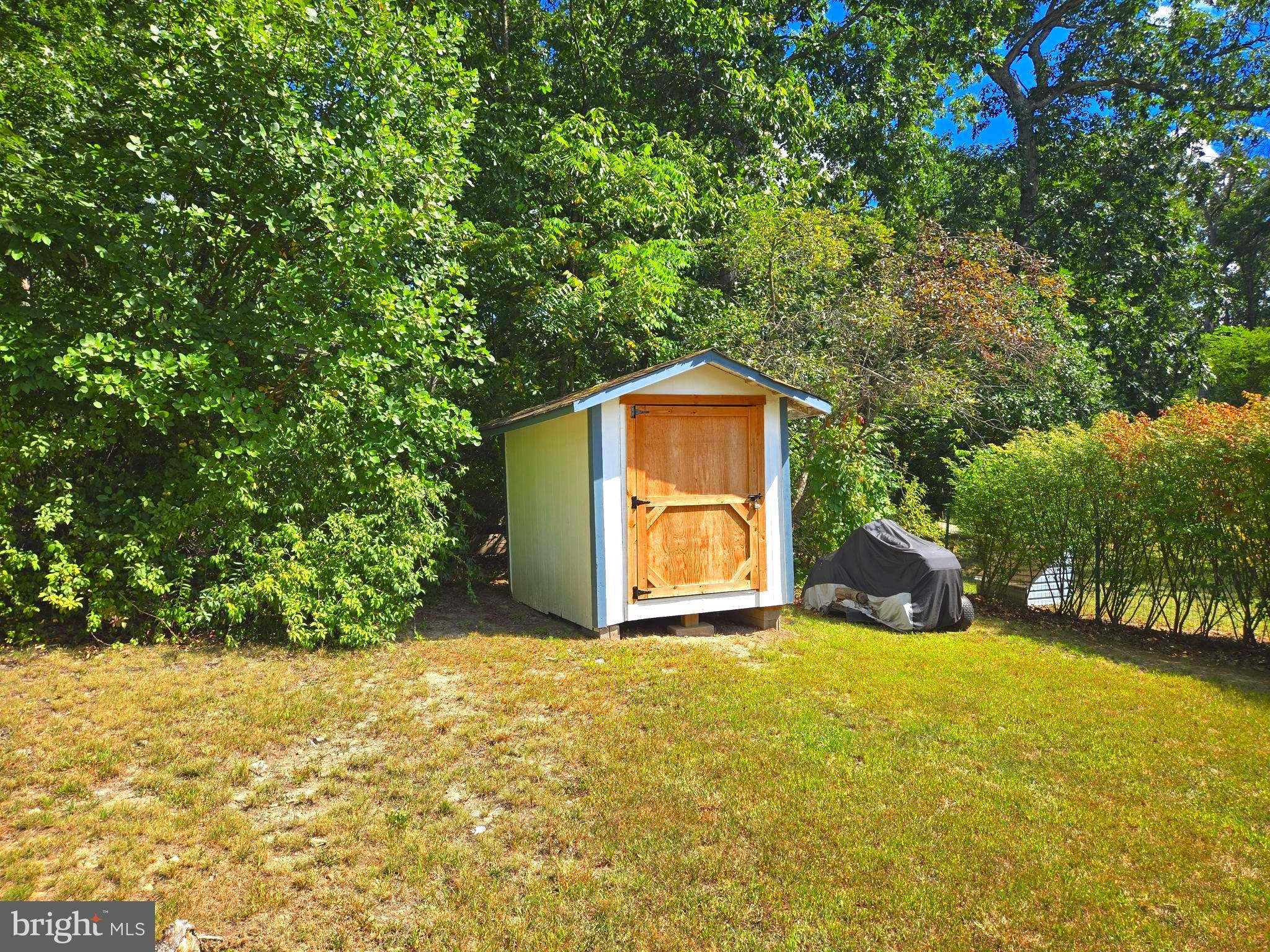 GOLDEN ACRES - Residential