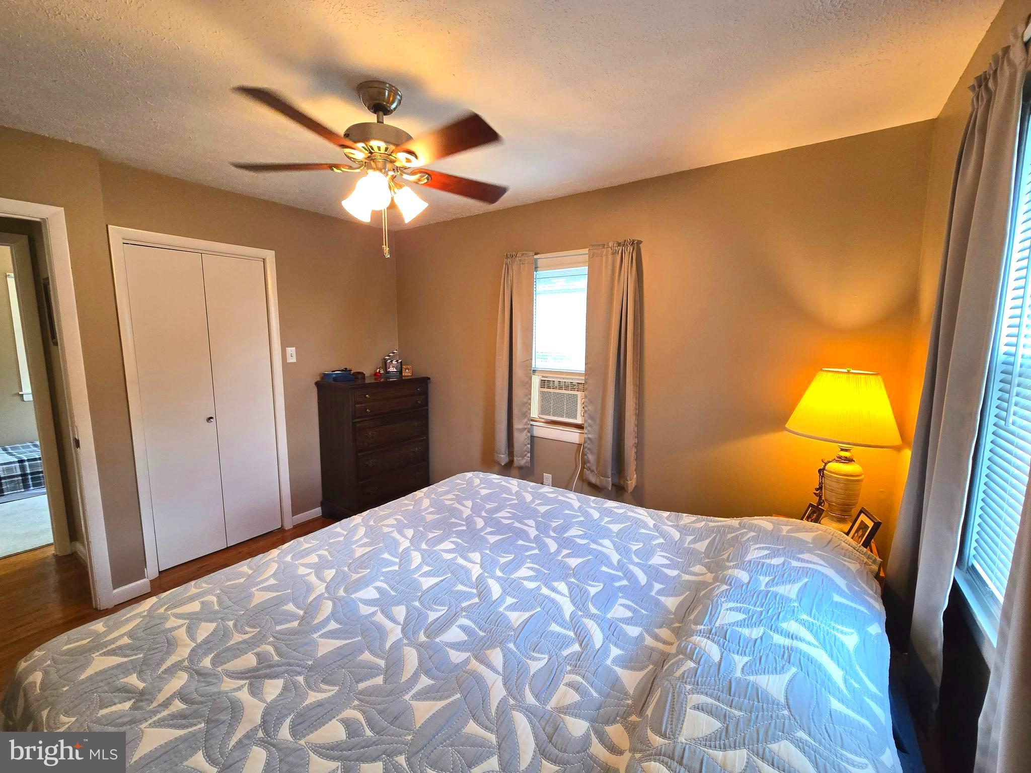 GOLDEN ACRES - Residential