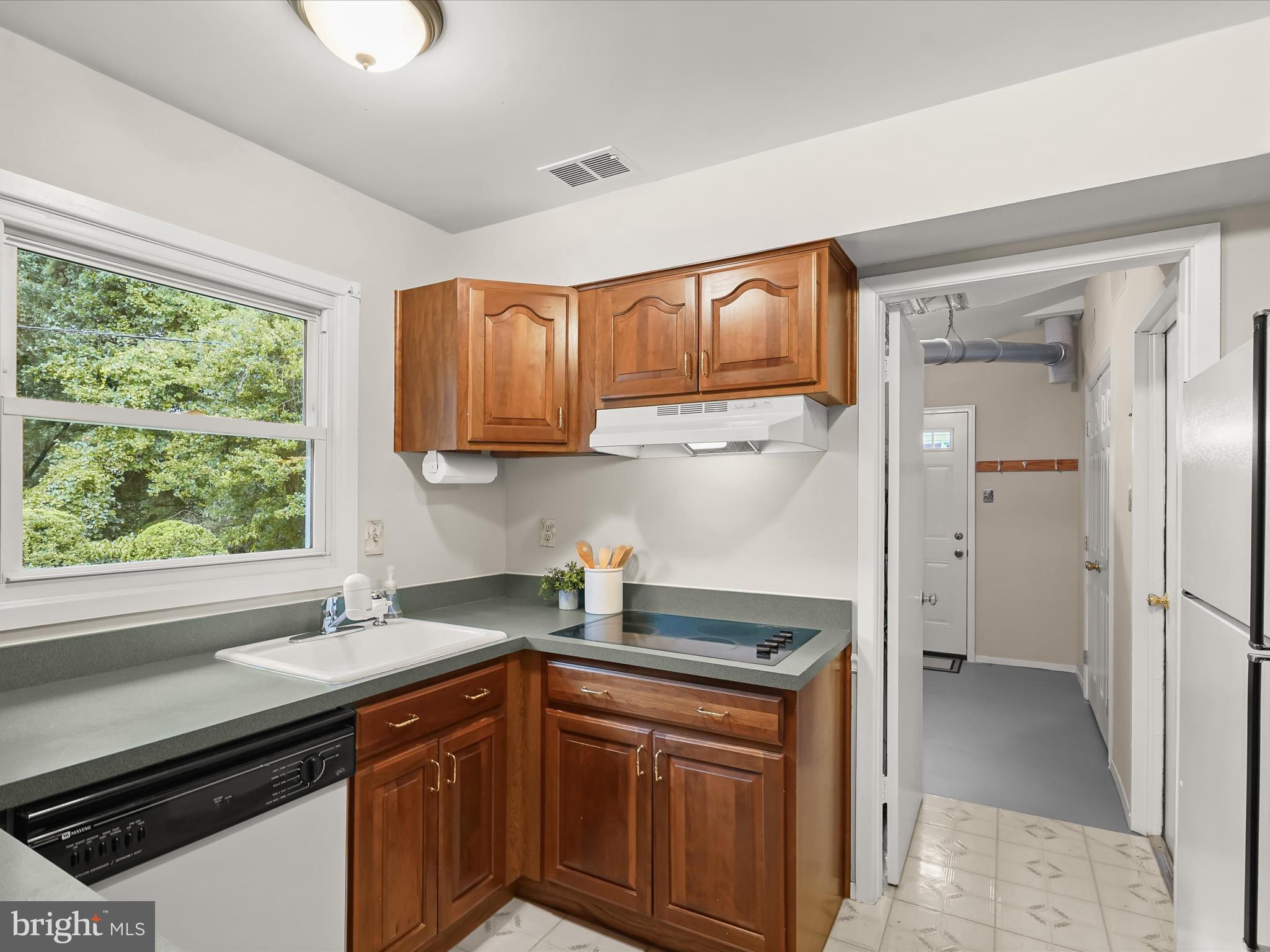 VICTORIA HEIGHTS - Residential