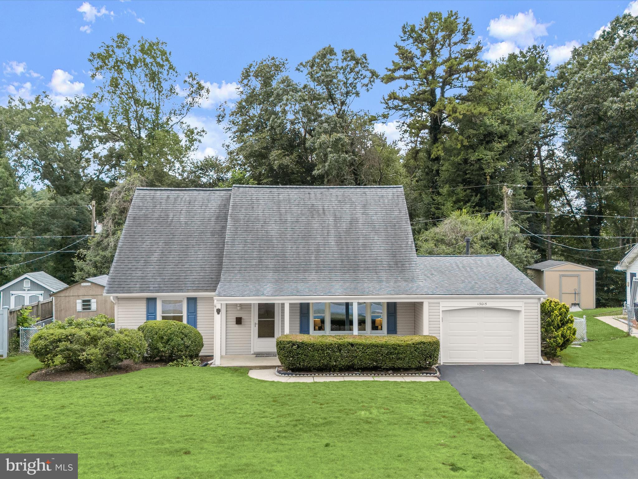 VICTORIA HEIGHTS - Residential