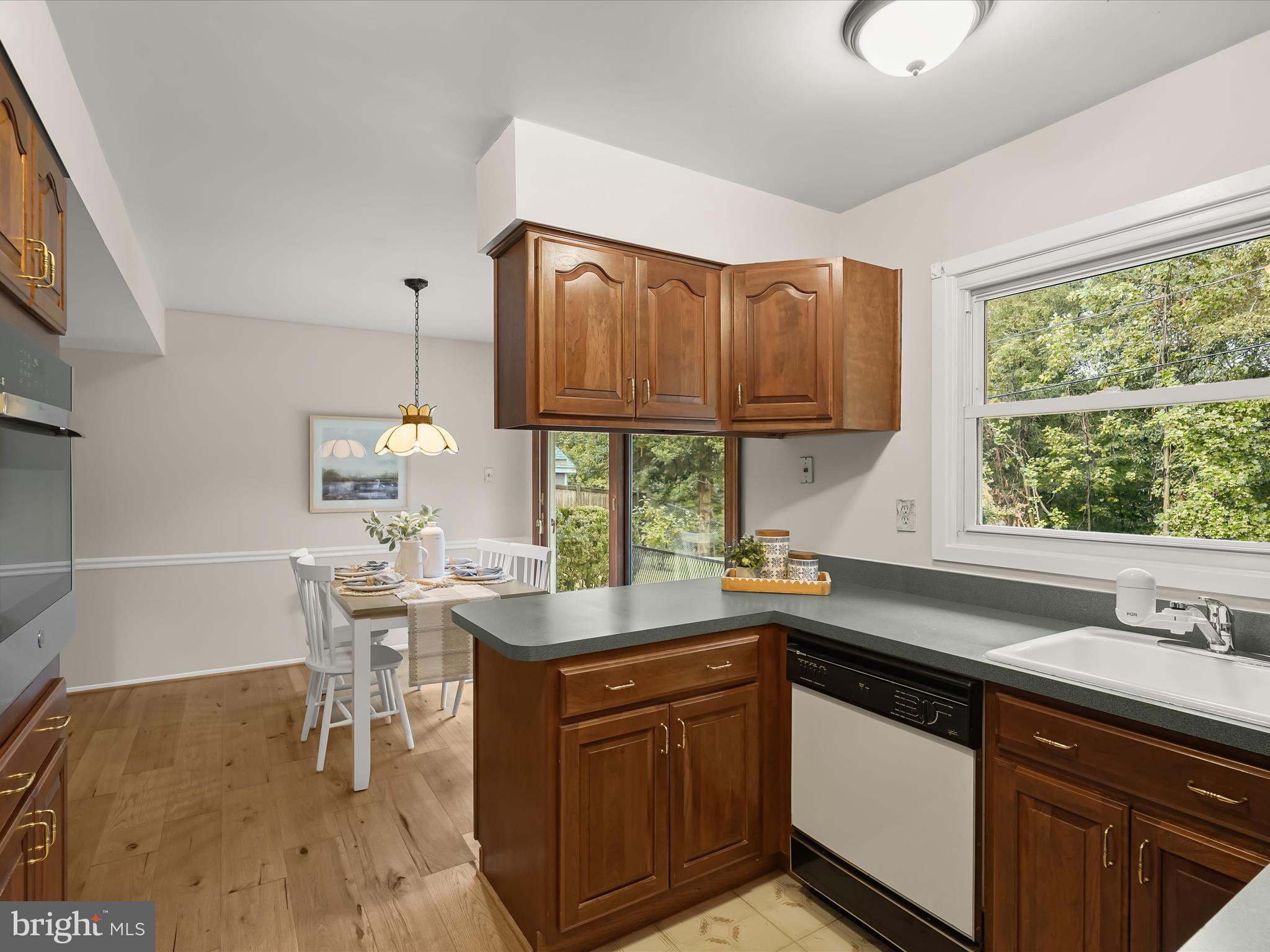 VICTORIA HEIGHTS - Residential