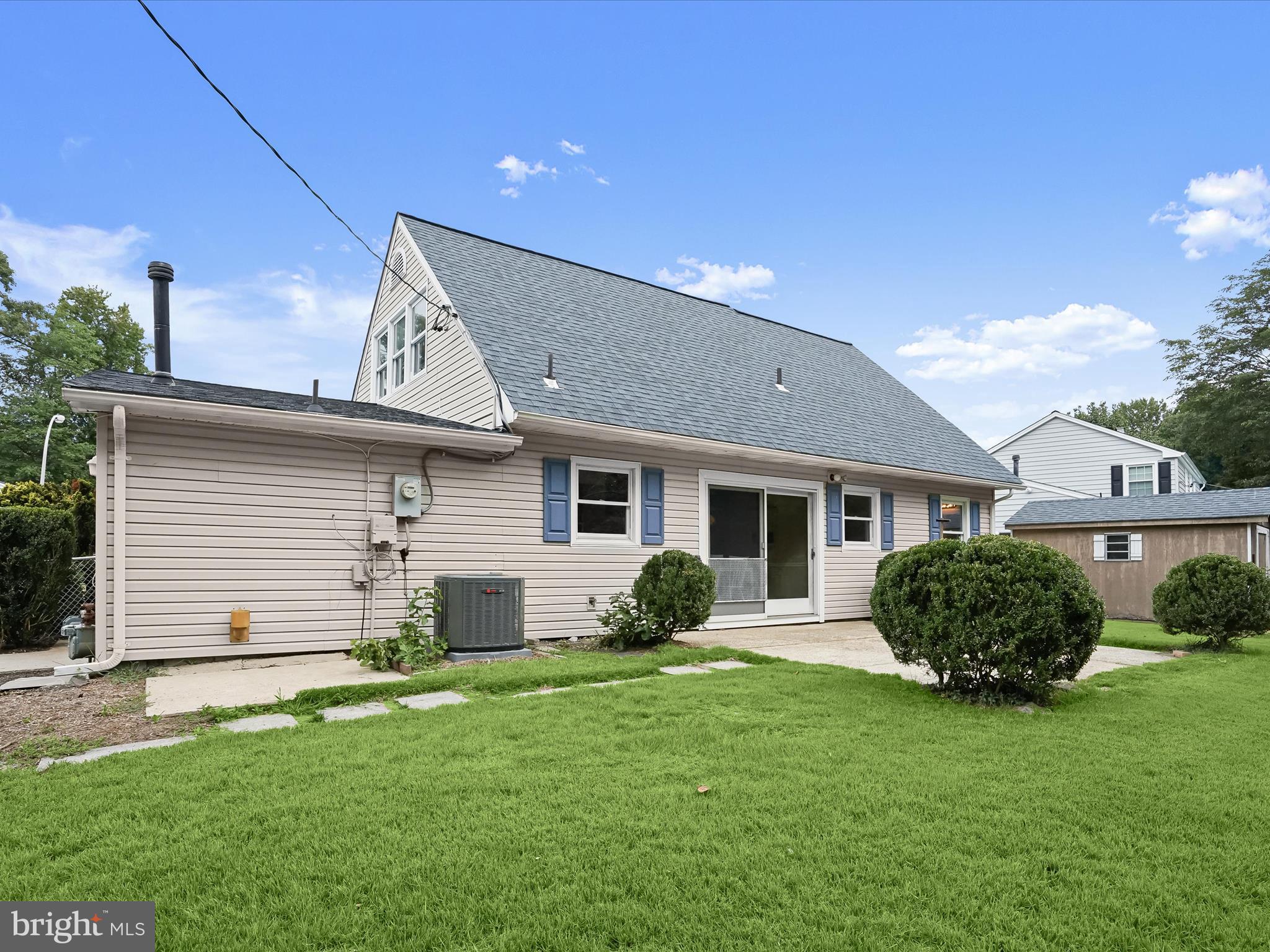 VICTORIA HEIGHTS - Residential