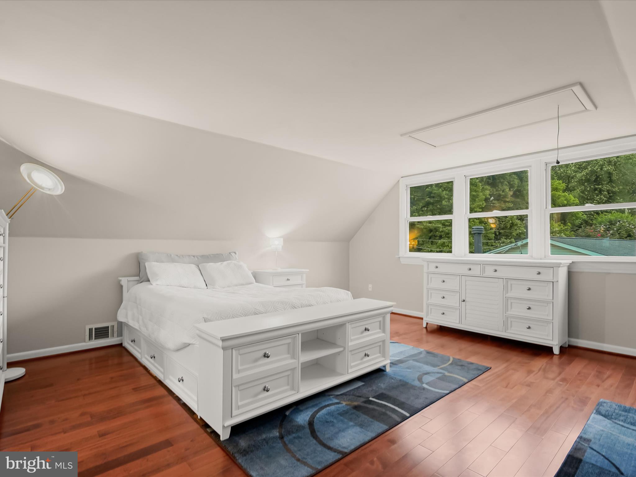 VICTORIA HEIGHTS - Residential