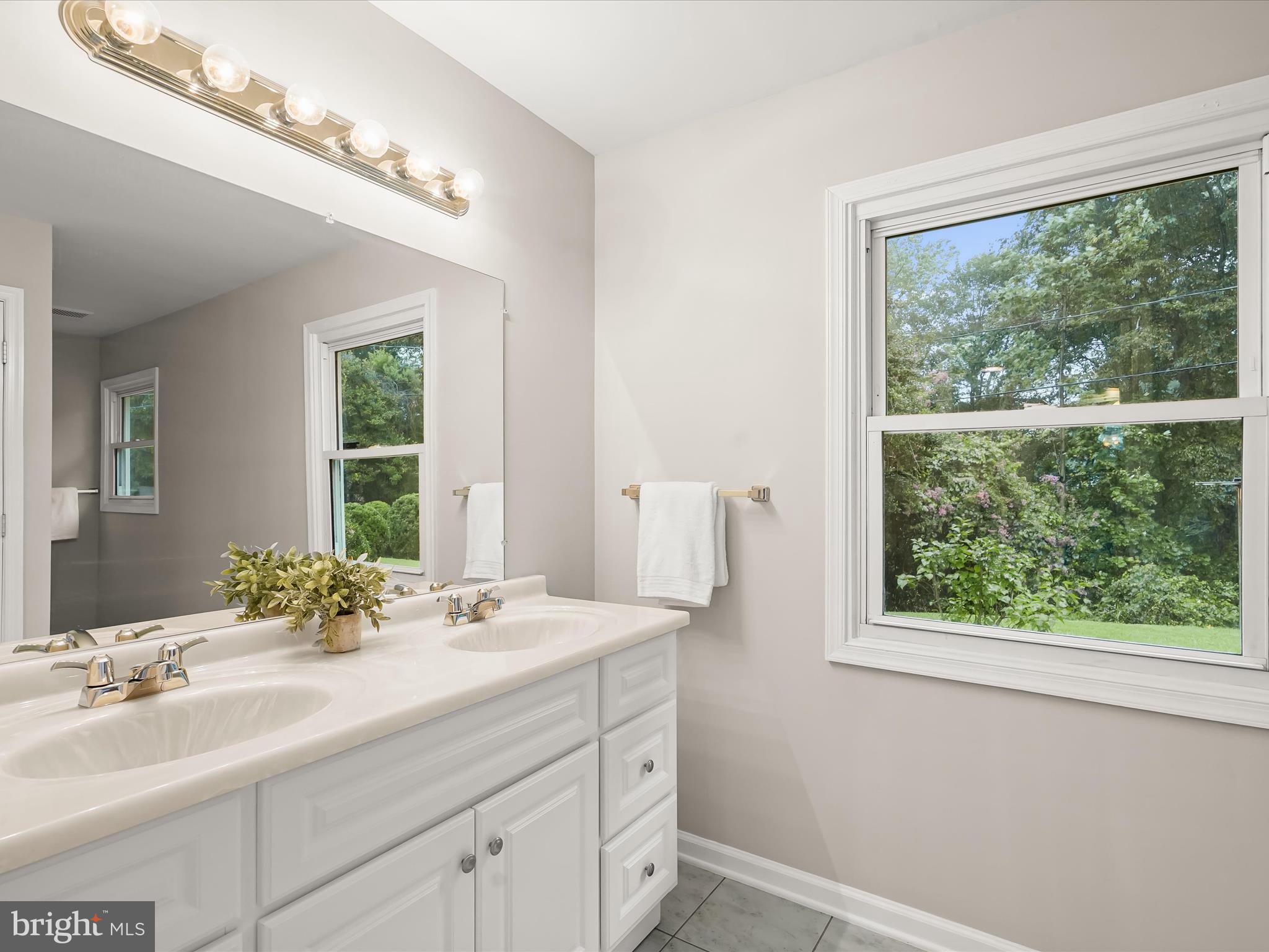 VICTORIA HEIGHTS - Residential