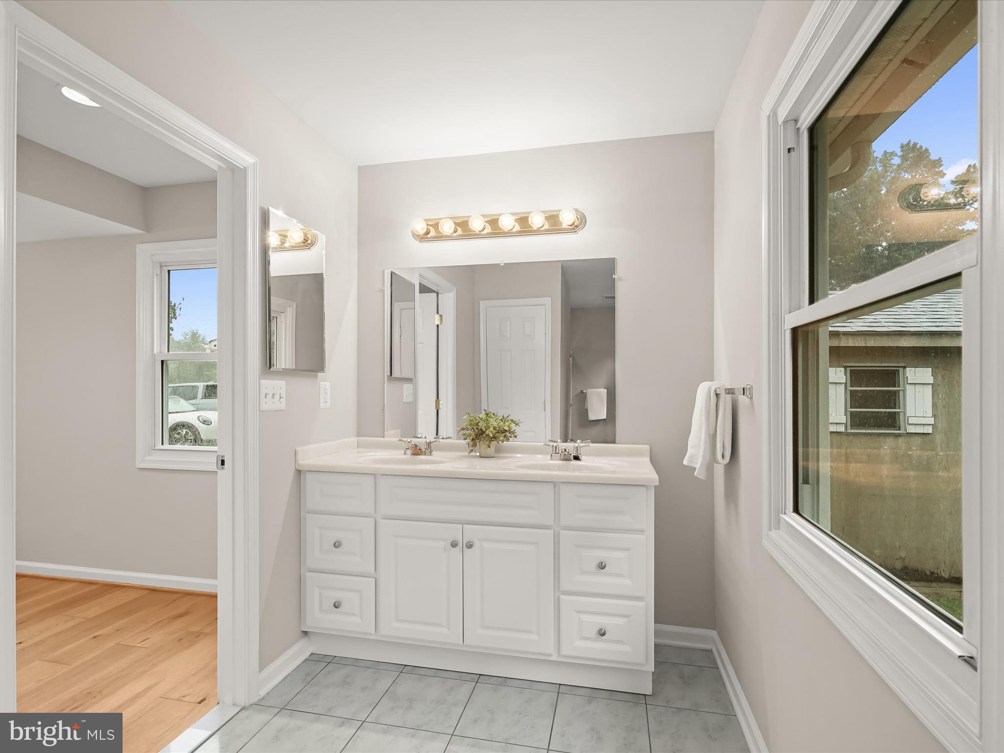 VICTORIA HEIGHTS - Residential