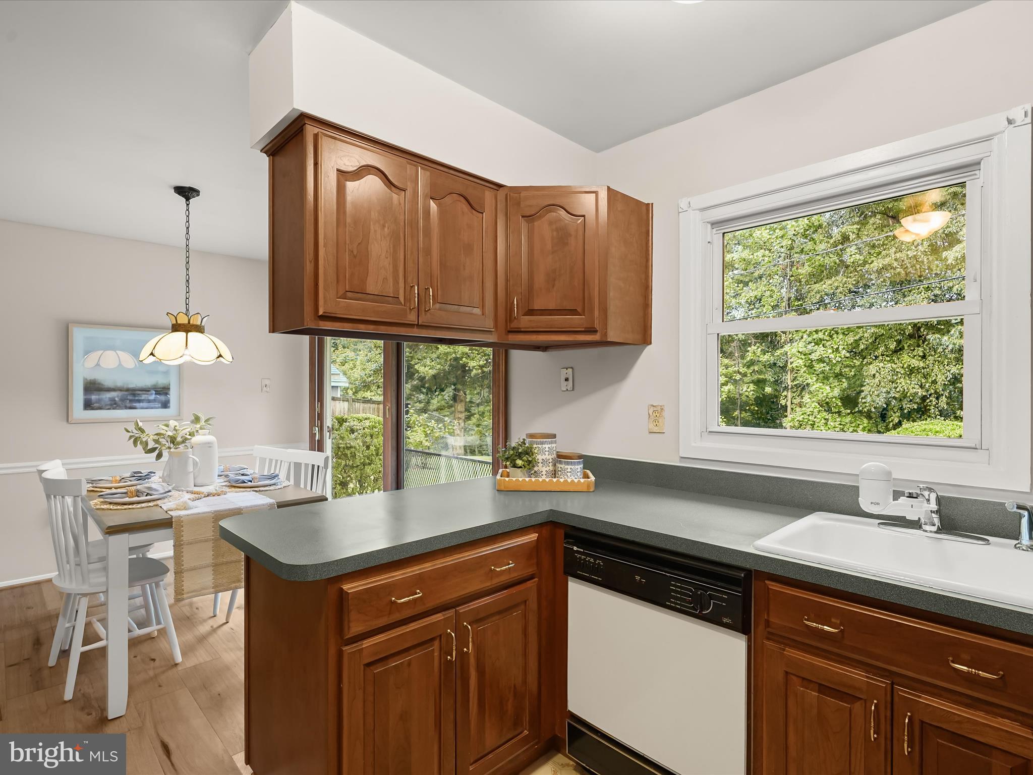 VICTORIA HEIGHTS - Residential