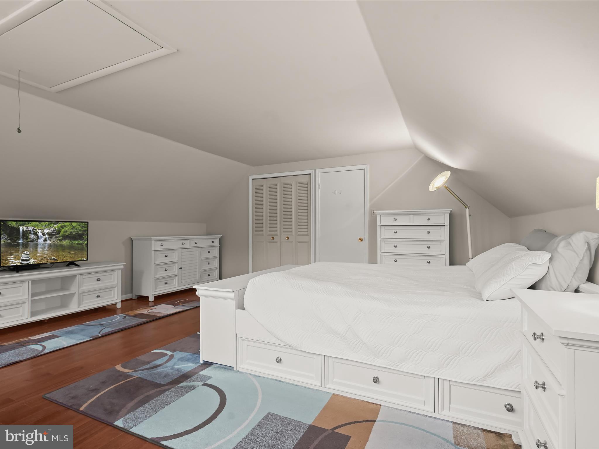 VICTORIA HEIGHTS - Residential