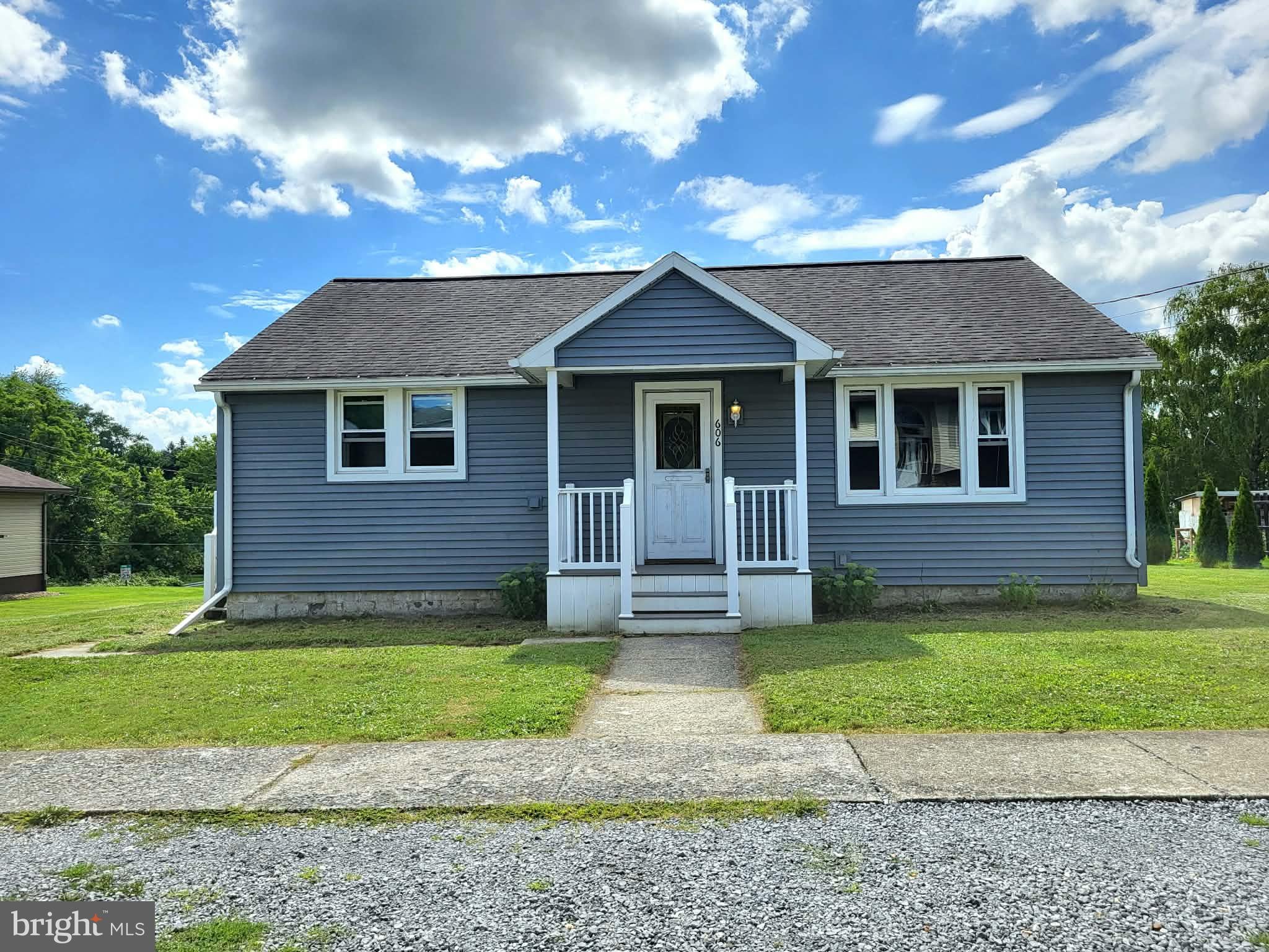 606 SHAW STREET
