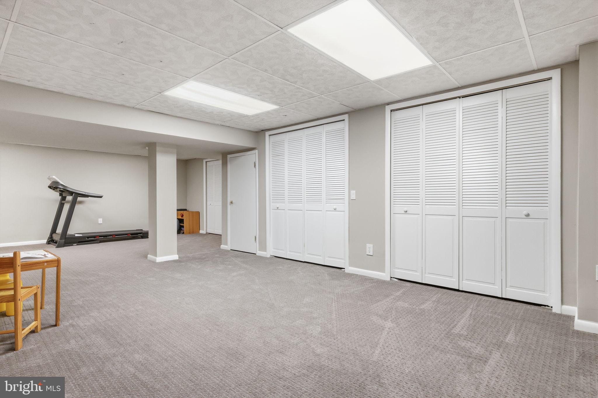 HOLLAND ACRES - Residential