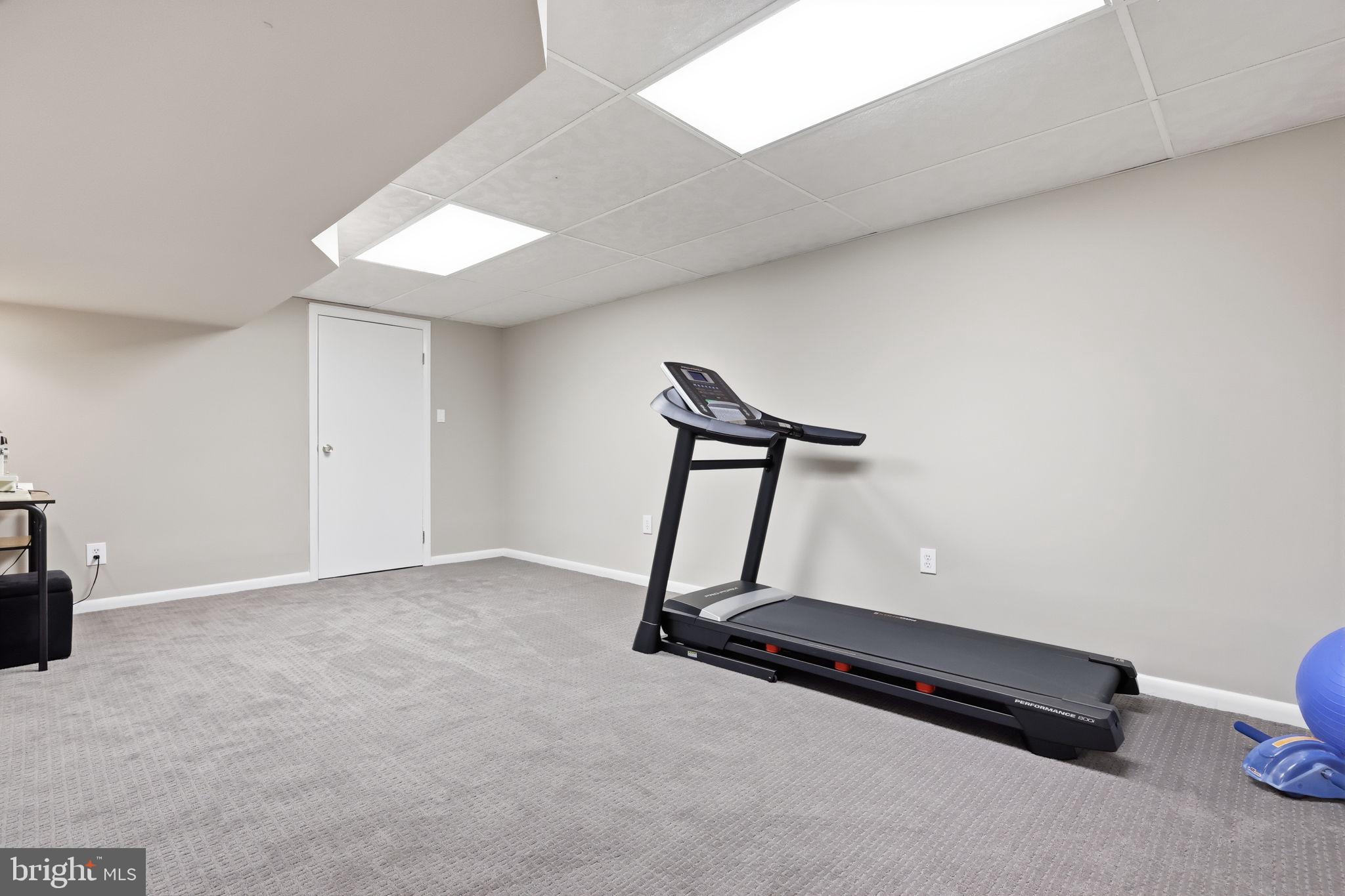 HOLLAND ACRES - Residential