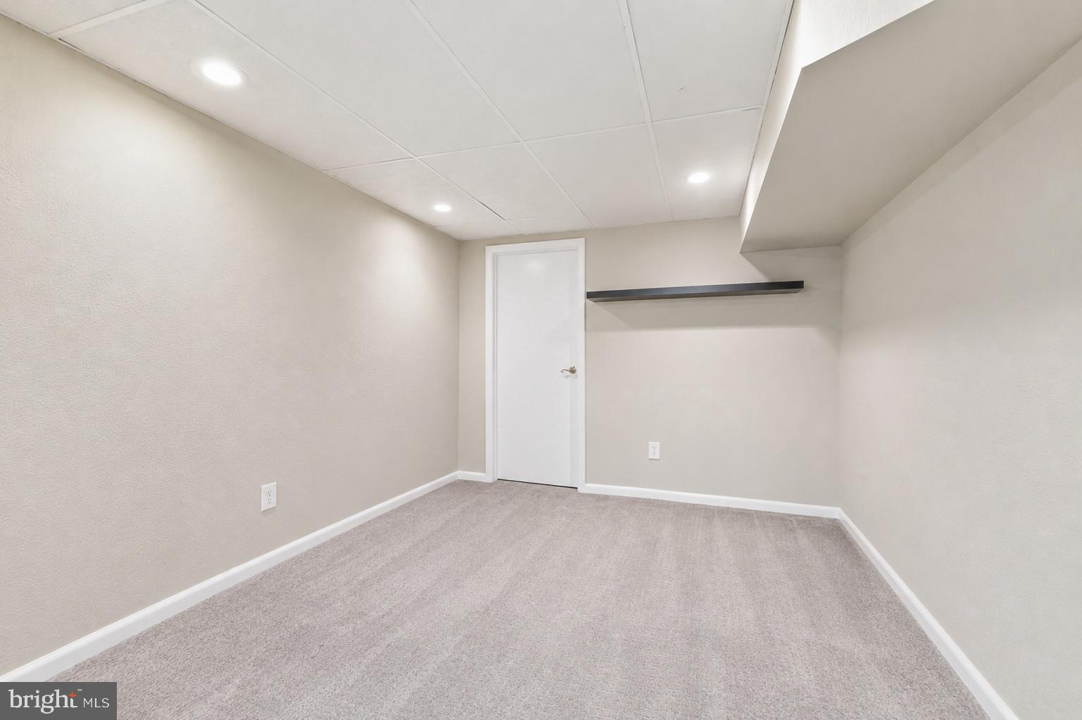 HOLLAND ACRES - Residential