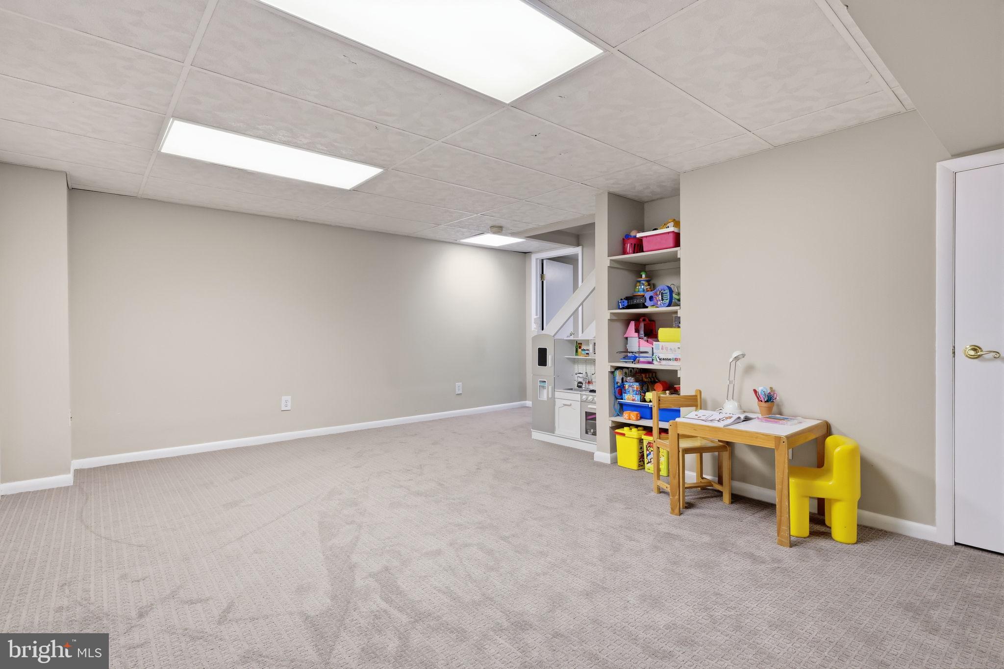HOLLAND ACRES - Residential