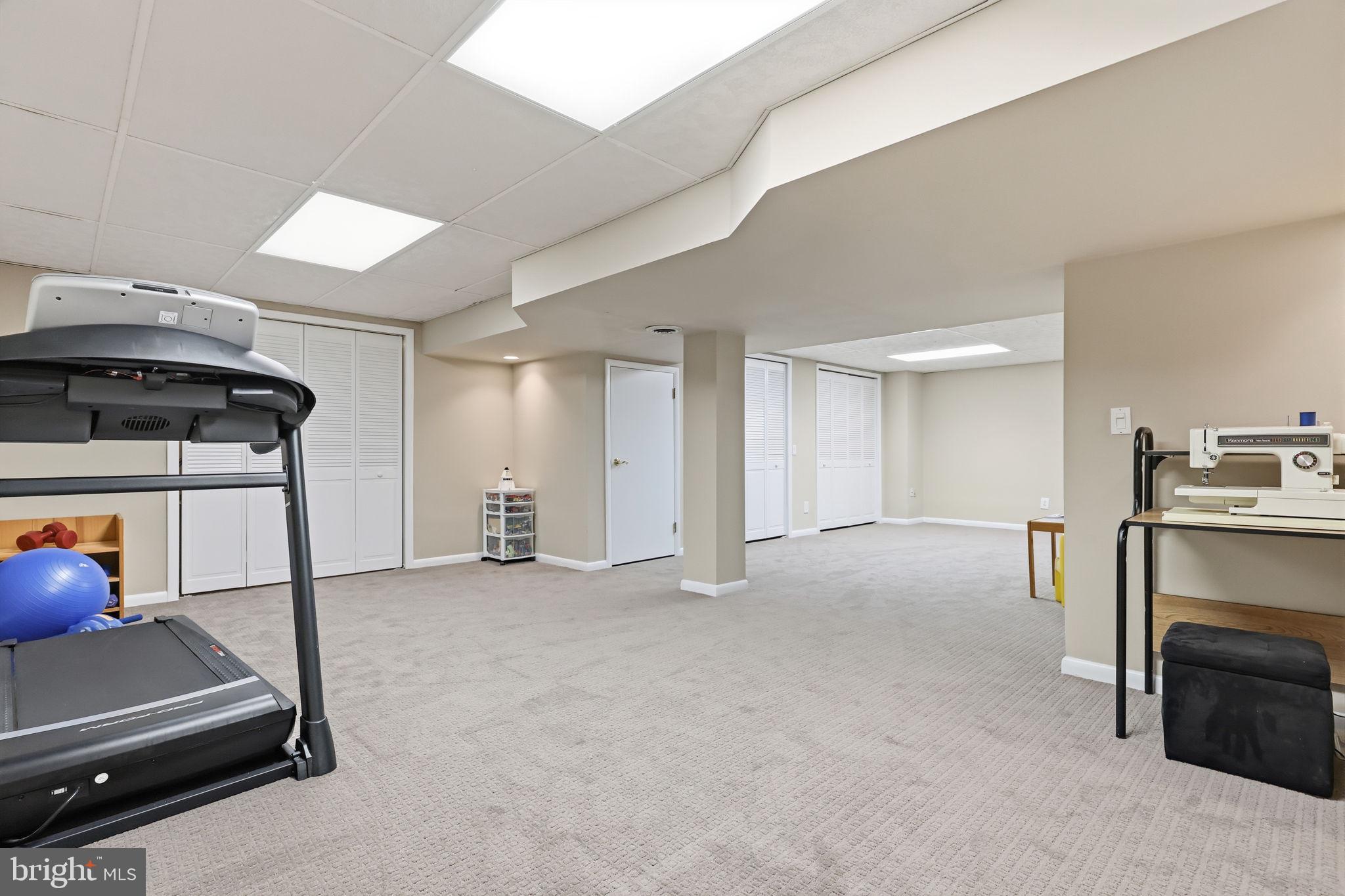 HOLLAND ACRES - Residential