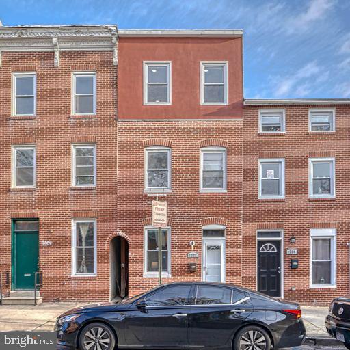 JOHNSTON SQUARE - Residential Lease