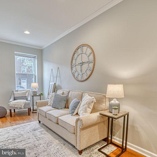 JOHNSTON SQUARE - Residential Lease