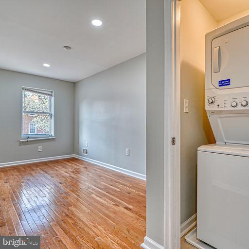 JOHNSTON SQUARE - Residential Lease