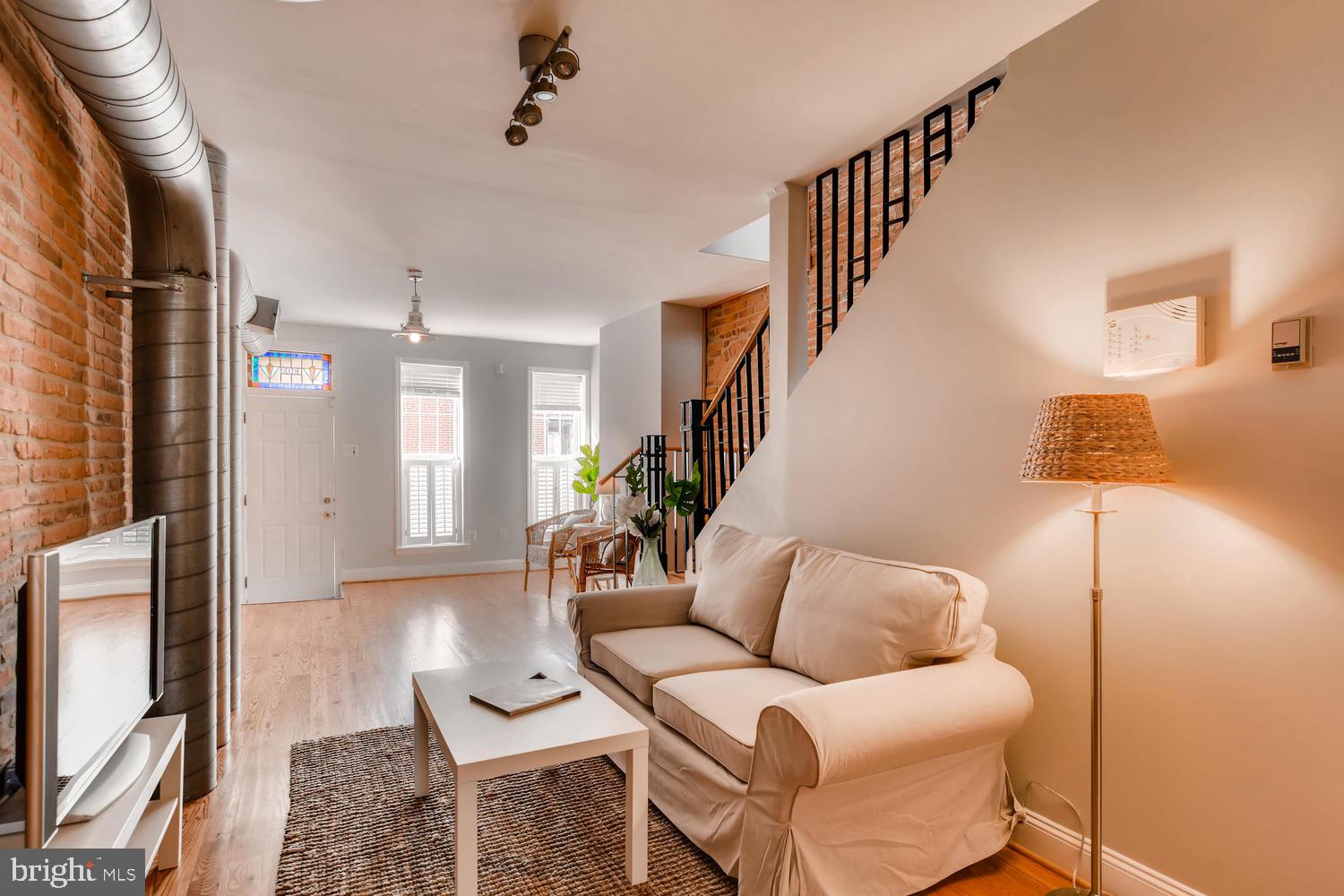 FEDERAL HILL HISTORIC DISTRICT - Residential Lease
