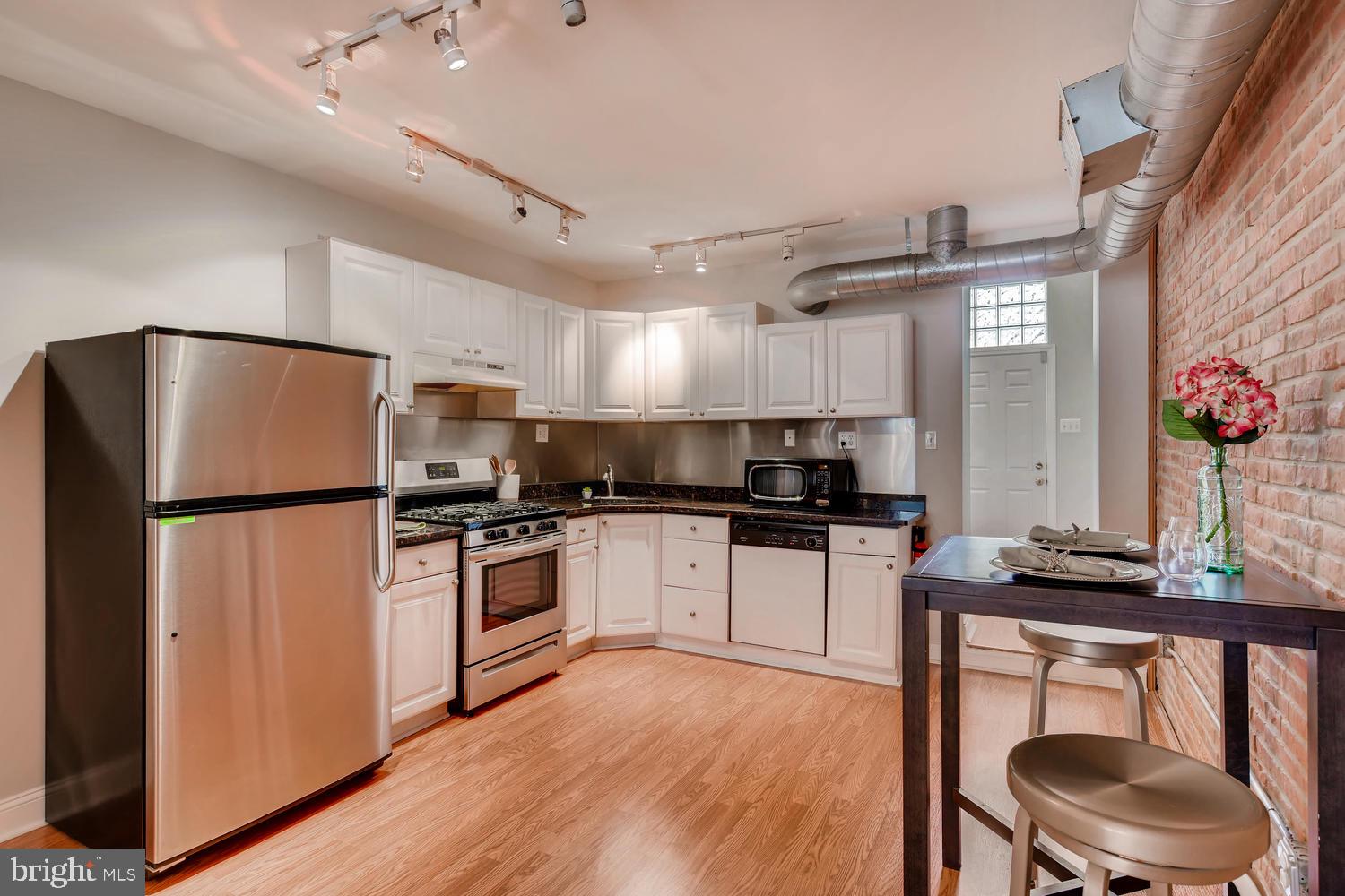 FEDERAL HILL HISTORIC DISTRICT - Residential Lease
