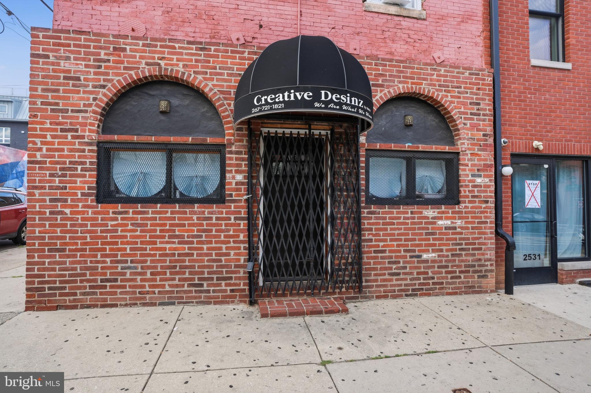 2533 W GIRARD AVENUE