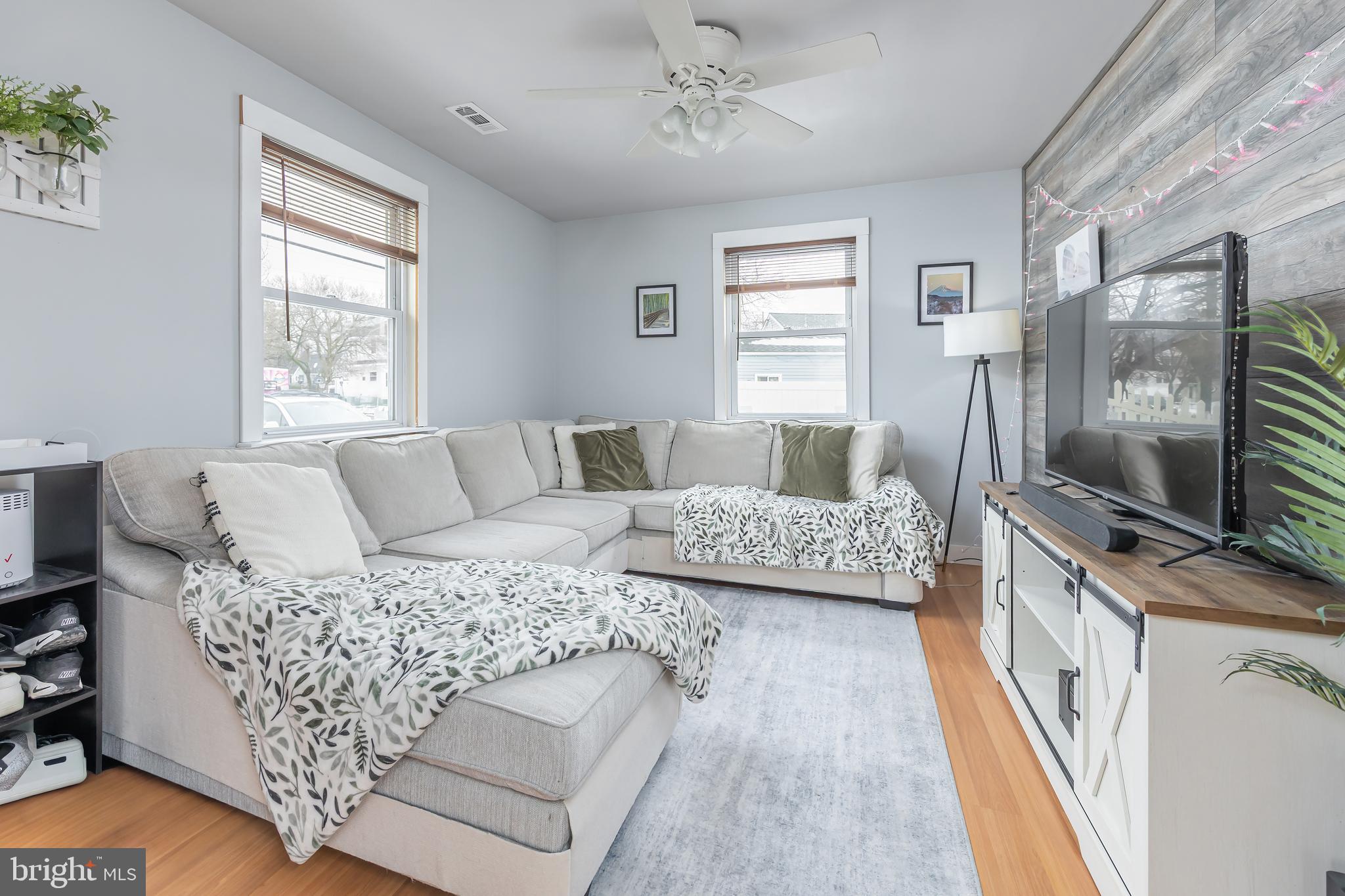 400 N FORKLANDING ROAD