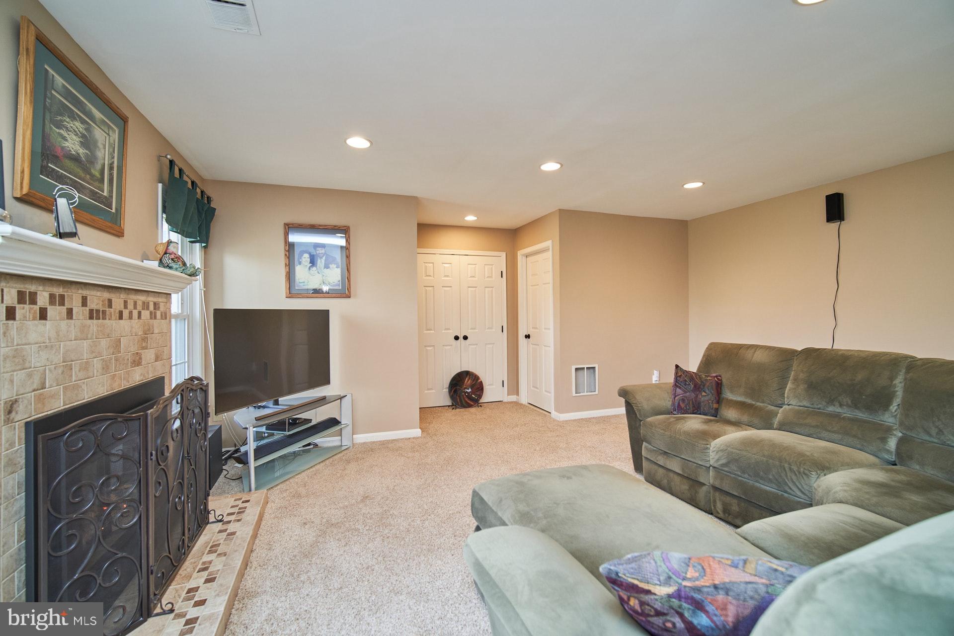 RANDOM HILLS LAND BAY - Residential