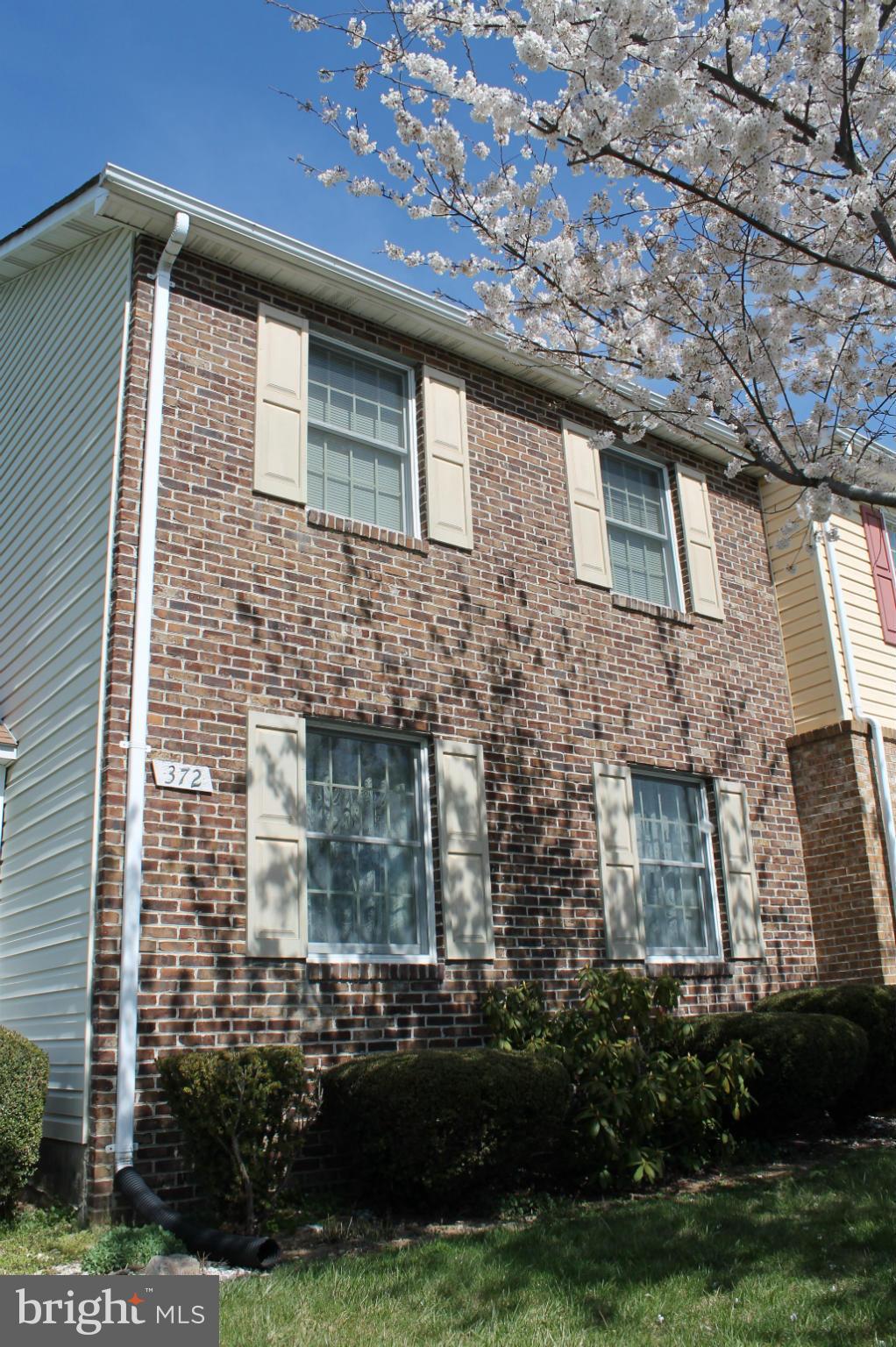 LAKEVIEW TOWNHOUSES - Residential