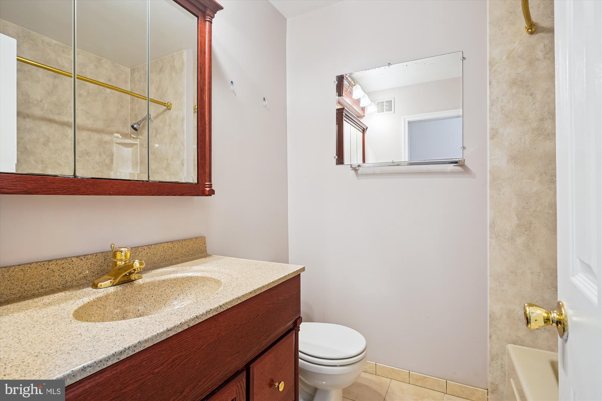 VILLAGE OF MOUNT AIR - Residential Lease