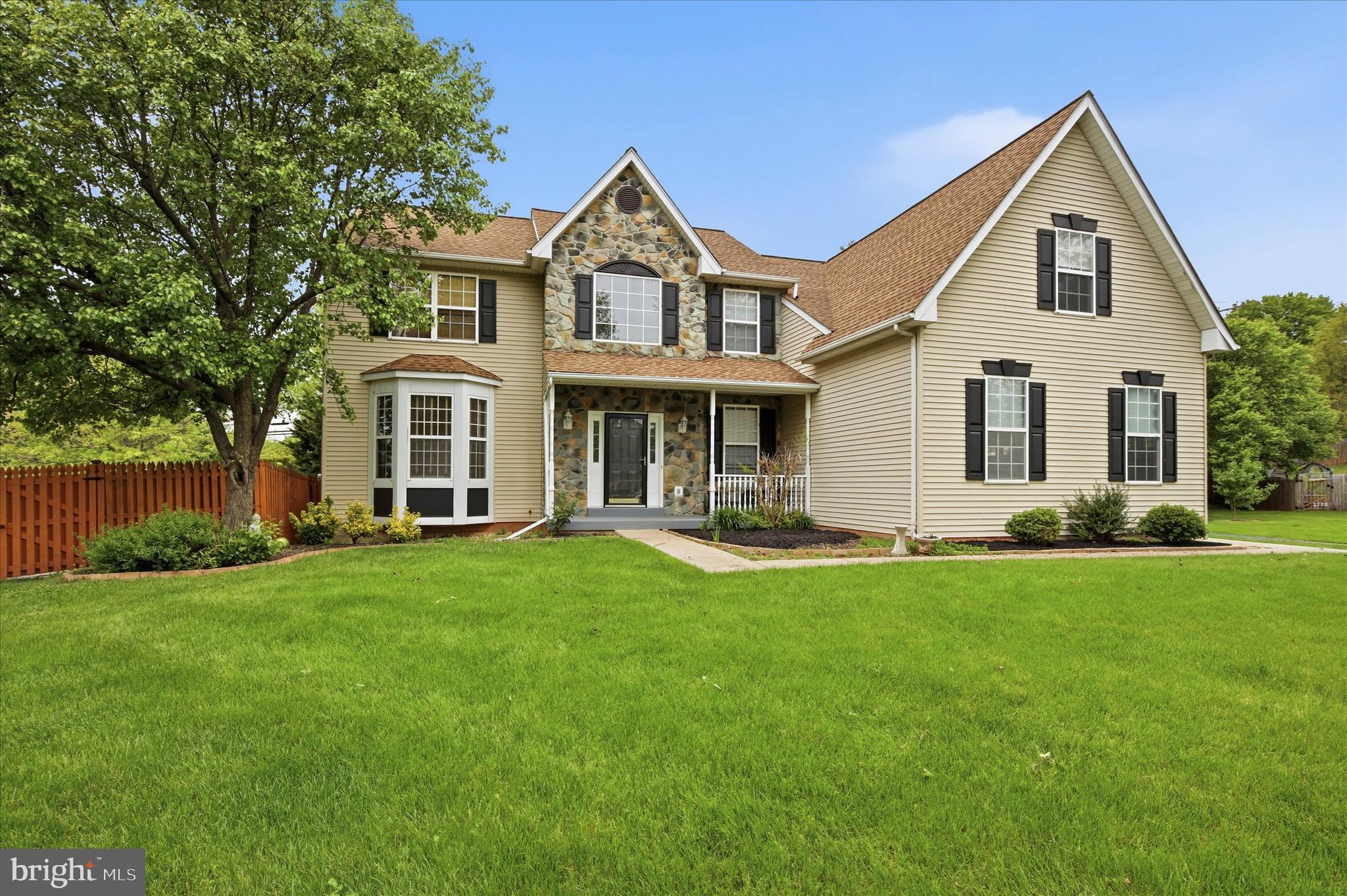 WINDSOR HILL - Residential