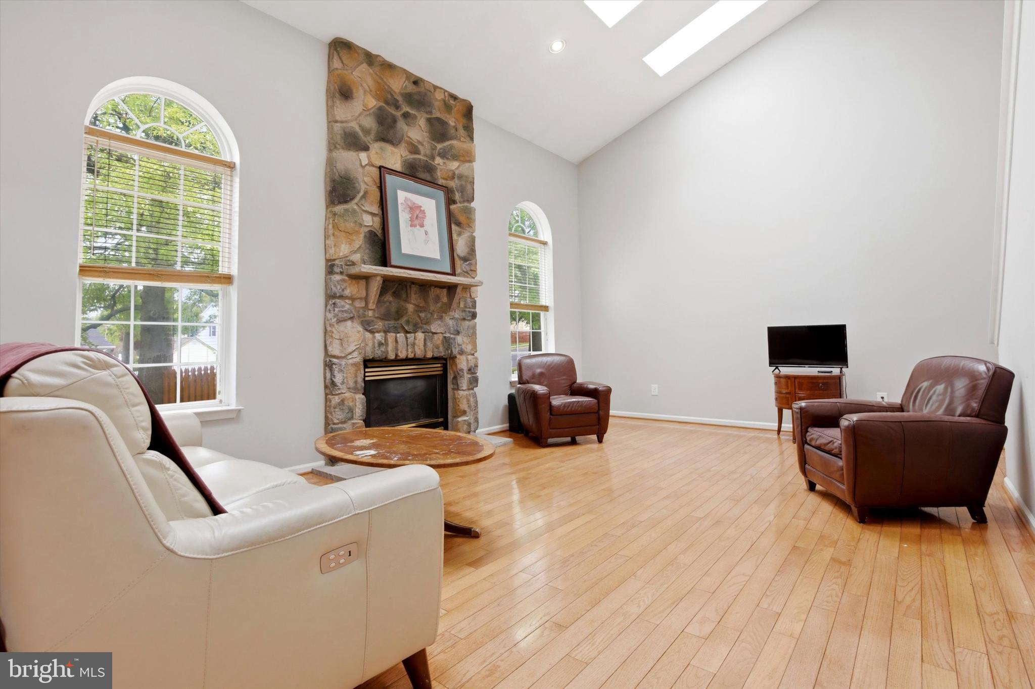 WINDSOR HILL - Residential