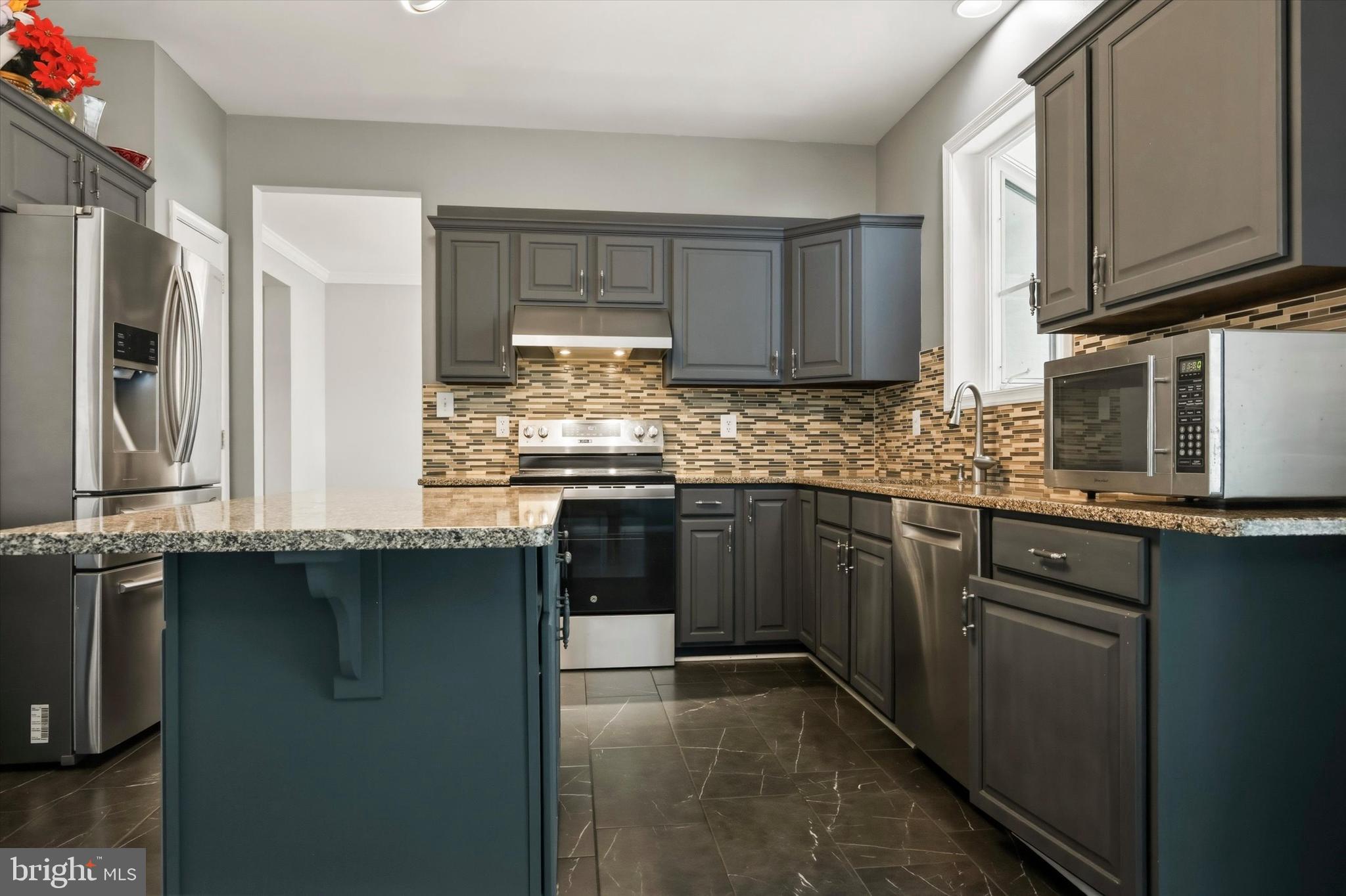 WINDSOR HILL - Residential