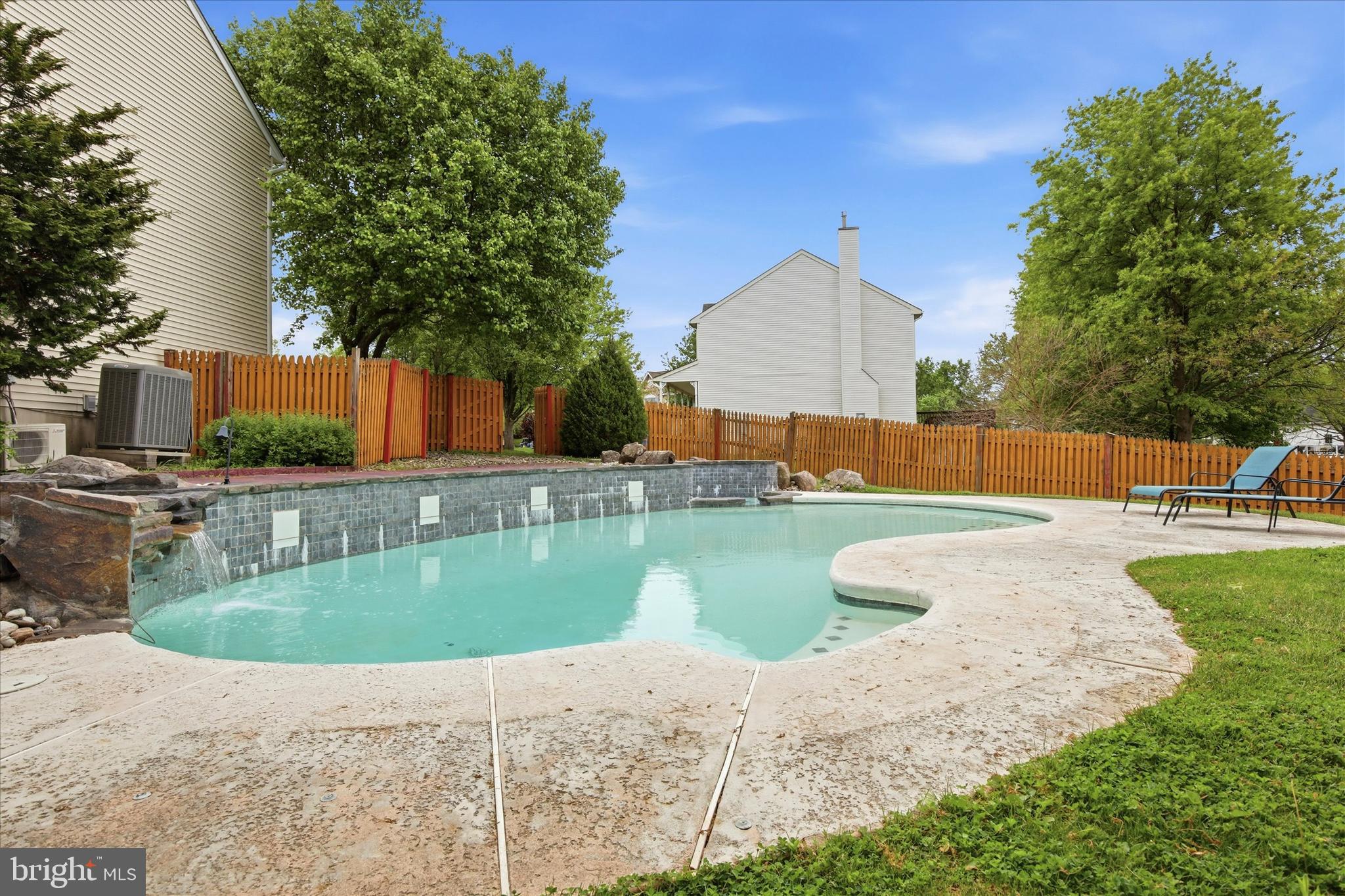 WINDSOR HILL - Residential