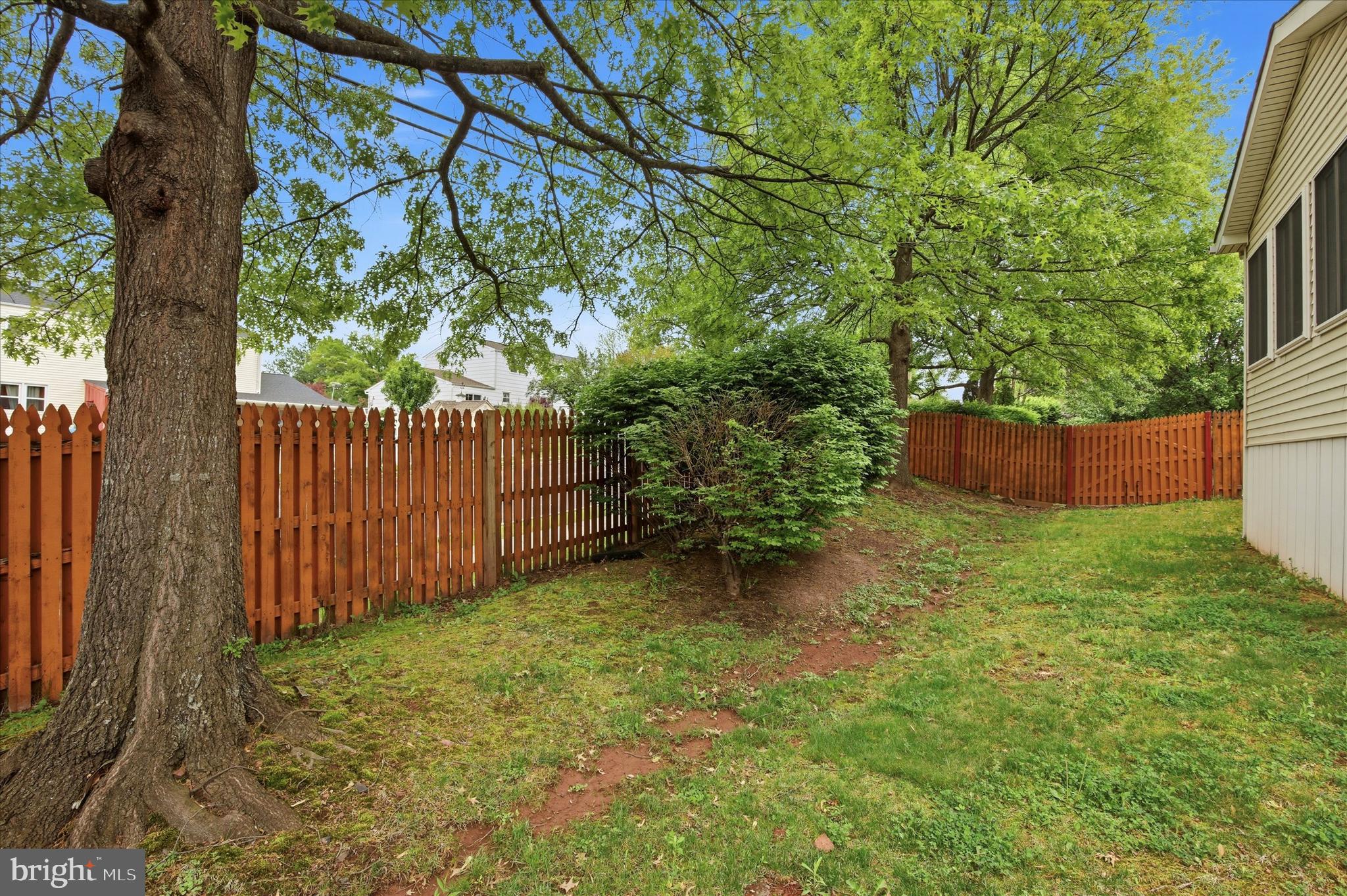 WINDSOR HILL - Residential