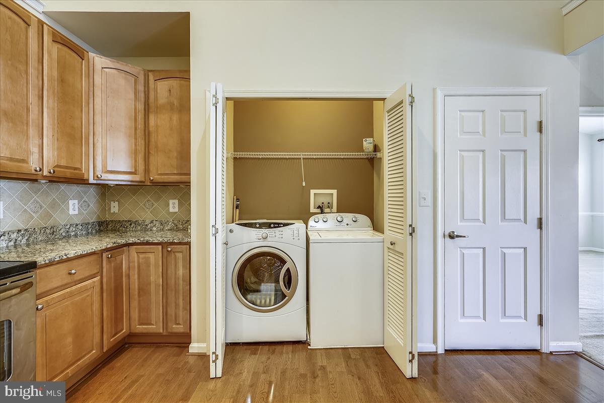 ELKRIDGE CROSSING - Residential