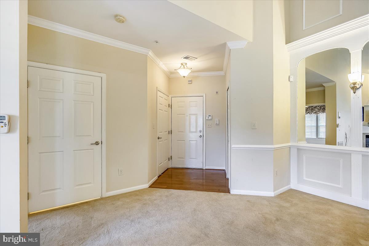 ELKRIDGE CROSSING - Residential