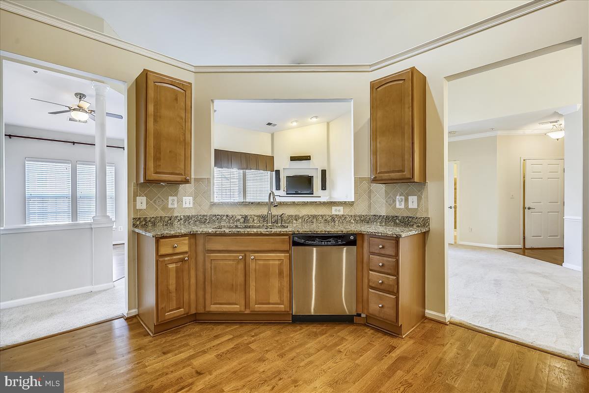 ELKRIDGE CROSSING - Residential