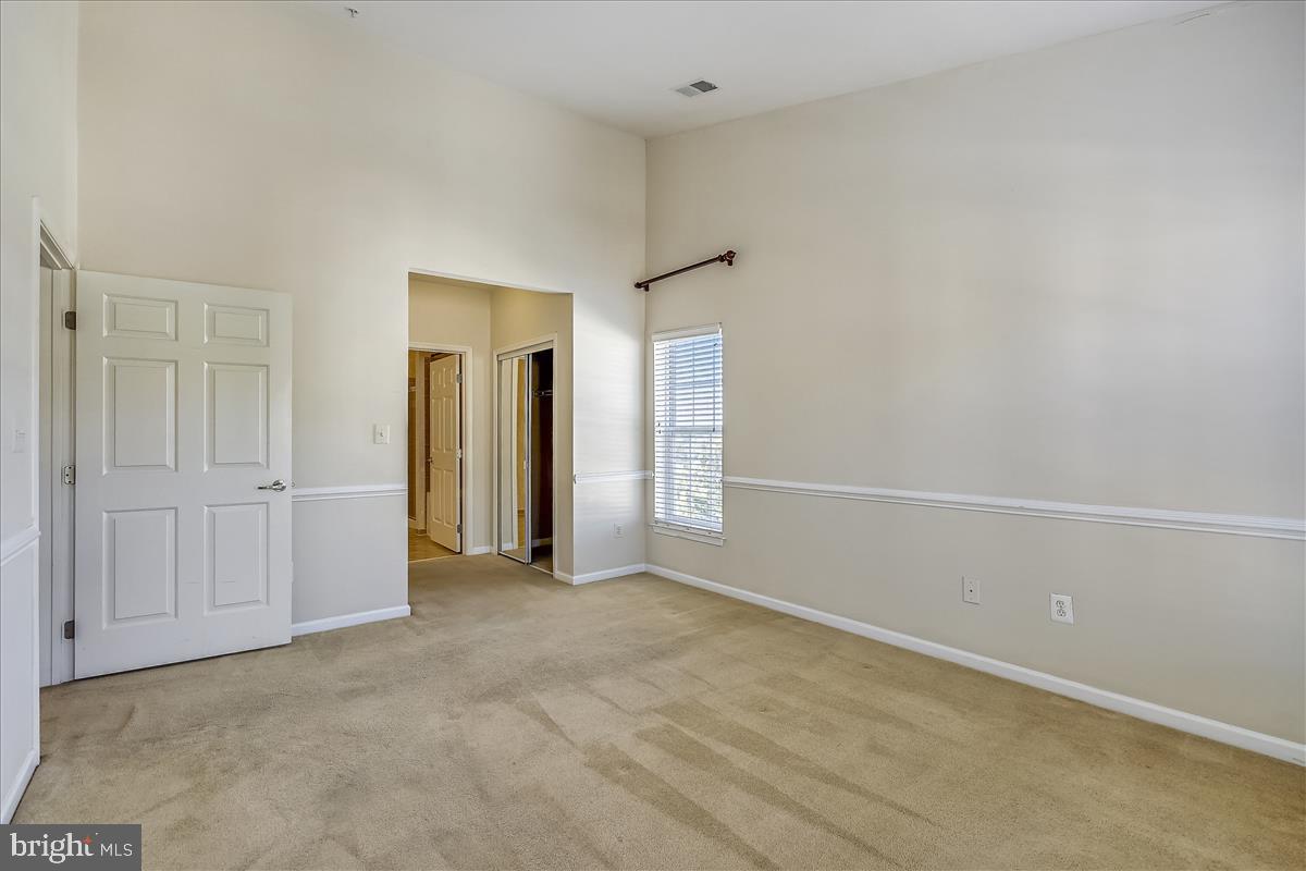 ELKRIDGE CROSSING - Residential