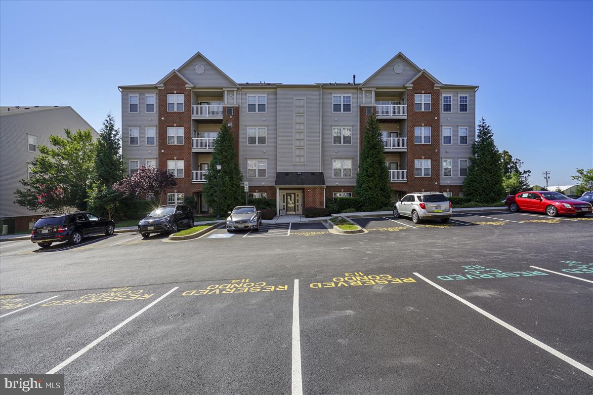 ELKRIDGE CROSSING - Residential