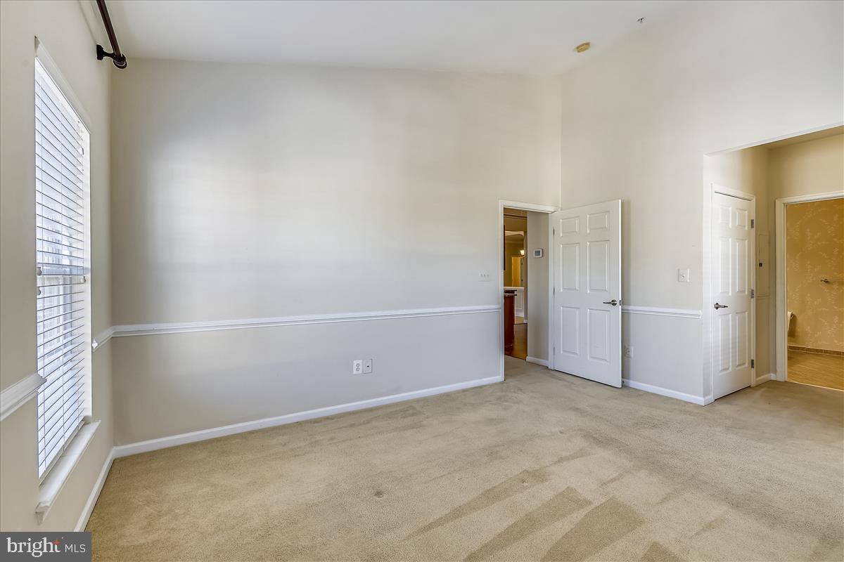 ELKRIDGE CROSSING - Residential